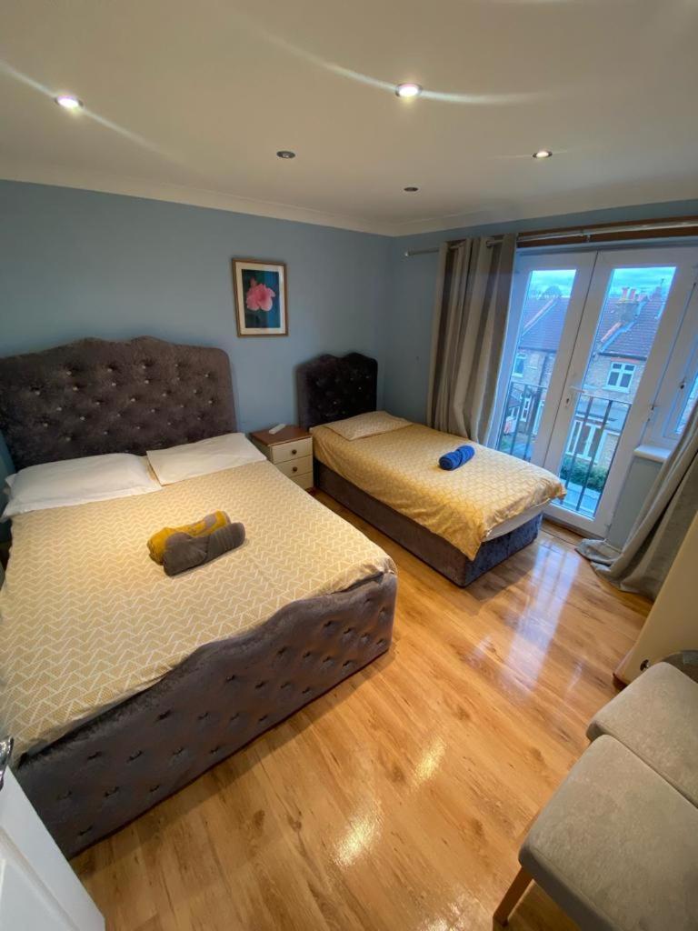 3 Bedroom - Ealing London