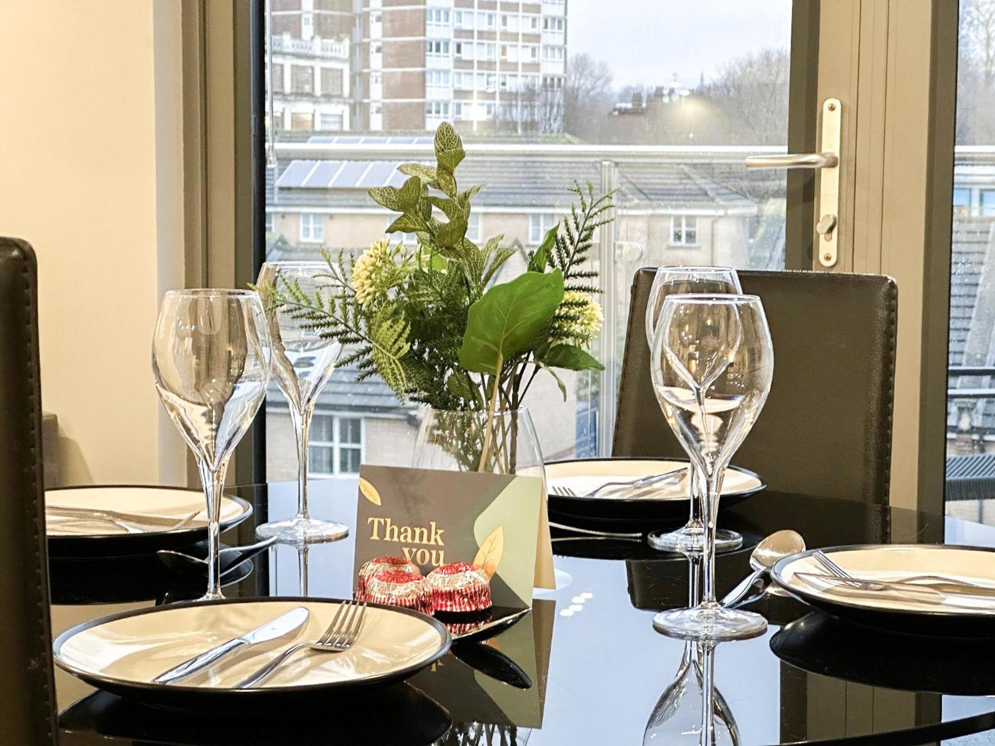 Contemporary With Private Terraces In Shoreditch, Hoxton, Islington London