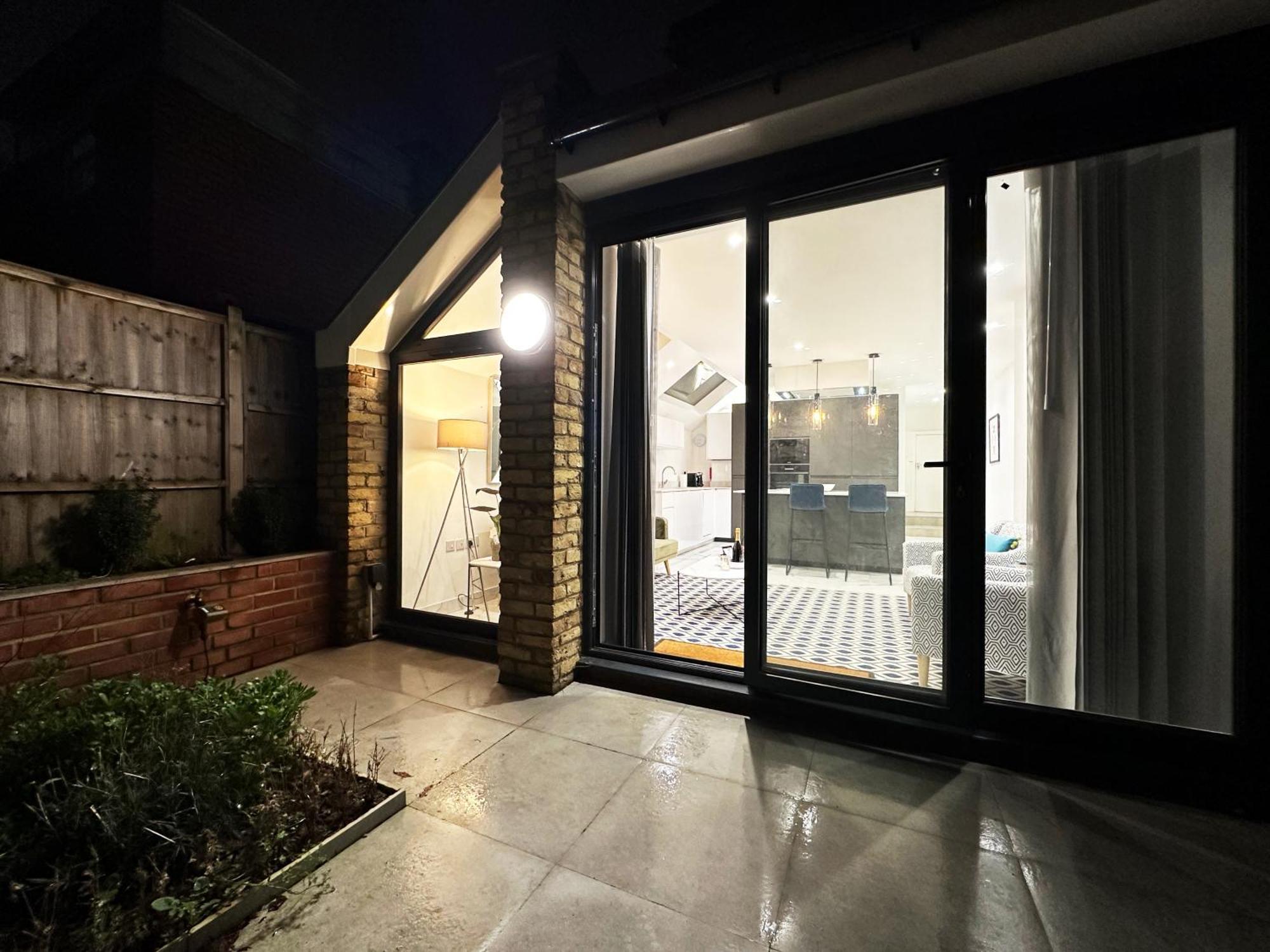 Nancy's Place In Notting Hill - 2 Double Beds, Ideal For Families Londen