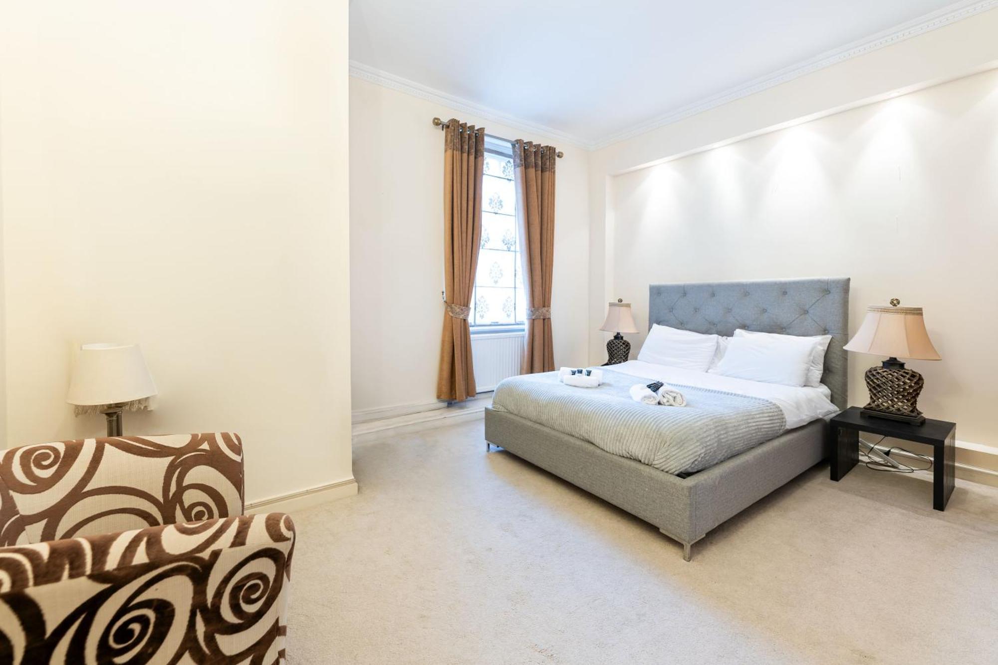Luxury 4 Bedroom Flat In Sussex Gardens Apartment *