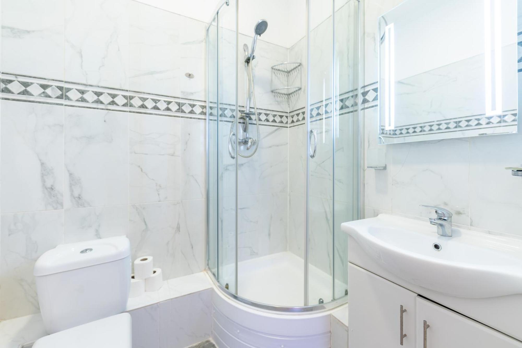 Apartment Luxury 4 Bedroom Flat In Sussex Gardens *