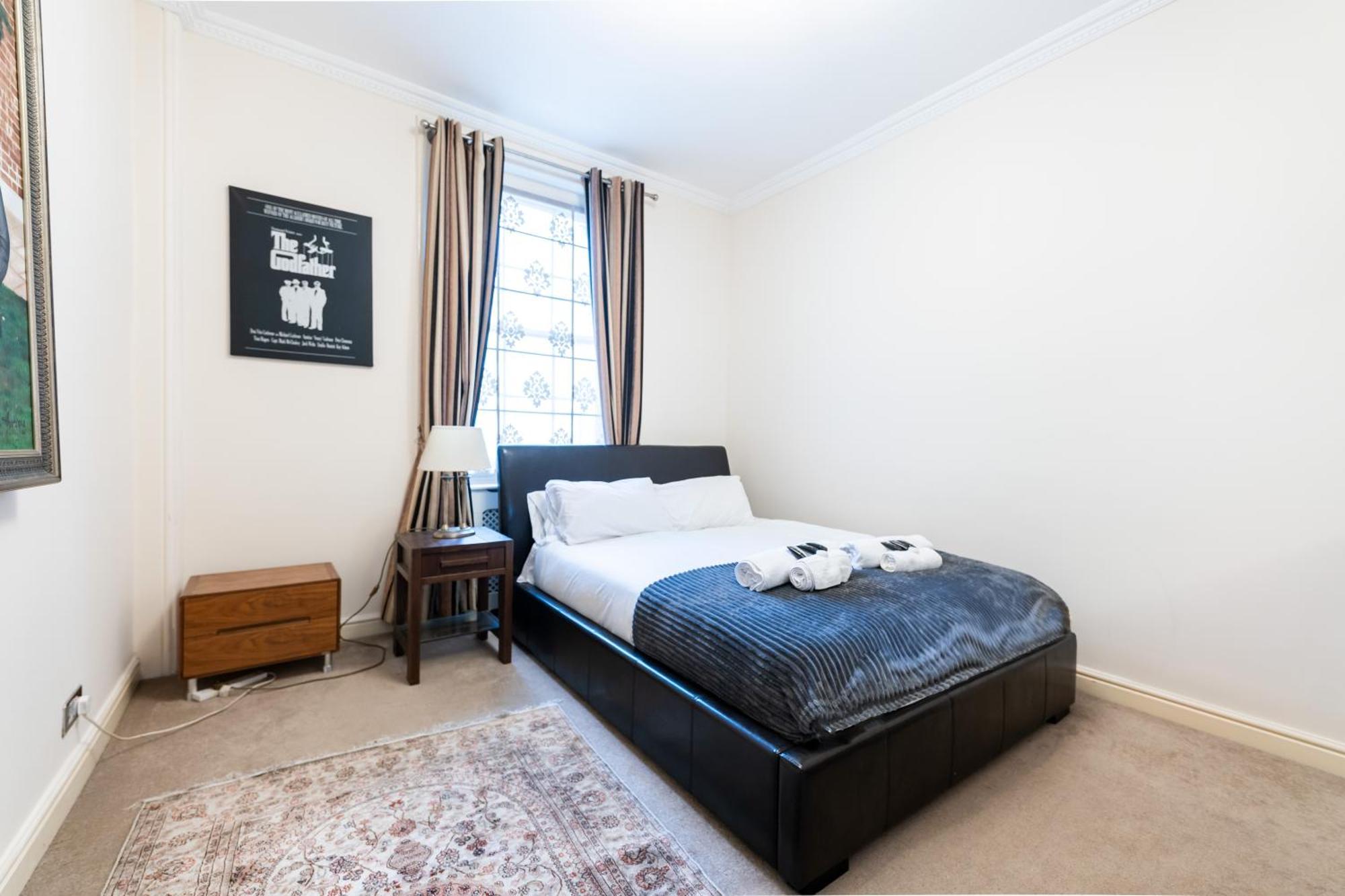 Luxury 4 Bedroom Flat In Sussex Gardens Apartment *
