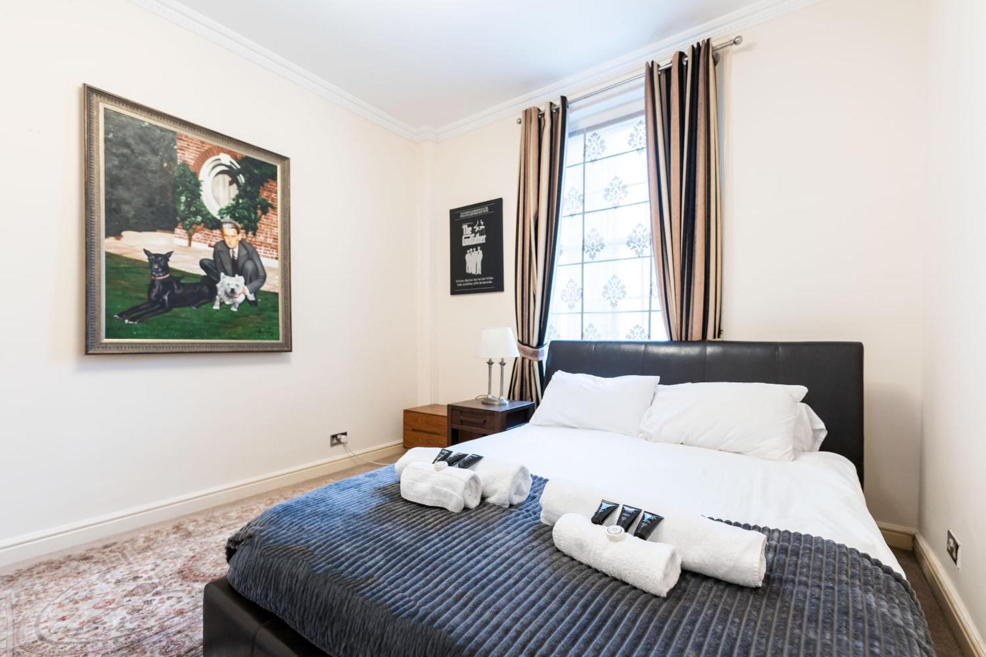 Luxury 4 Bedroom Flat In Sussex Gardens * London