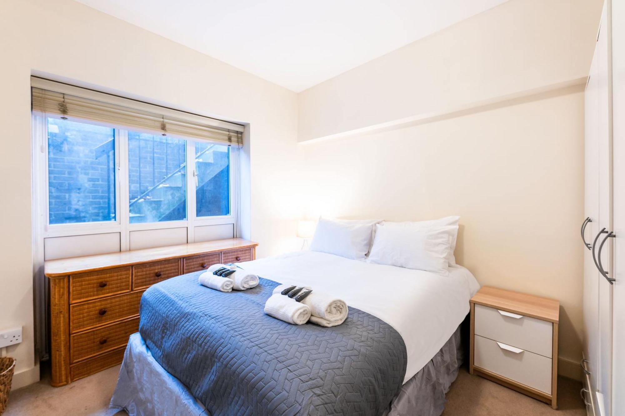 Apartment Luxury 6 Bedroom House In Southwick Street London
