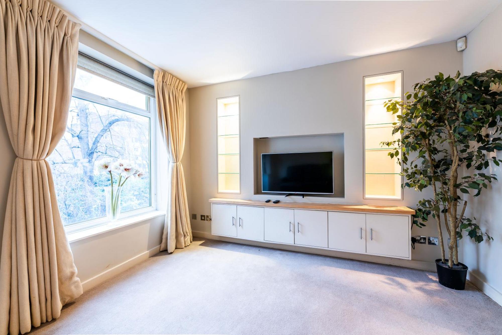 Apartment Luxury 6 Bedroom House In Southwick Street
