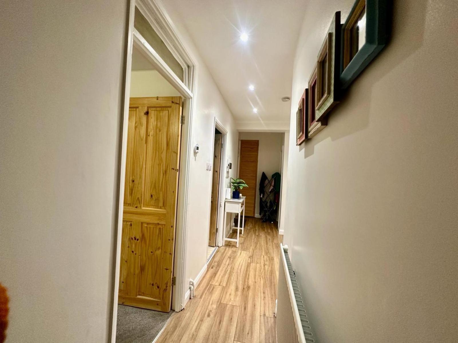 Guest house Victoria Park R4 London
