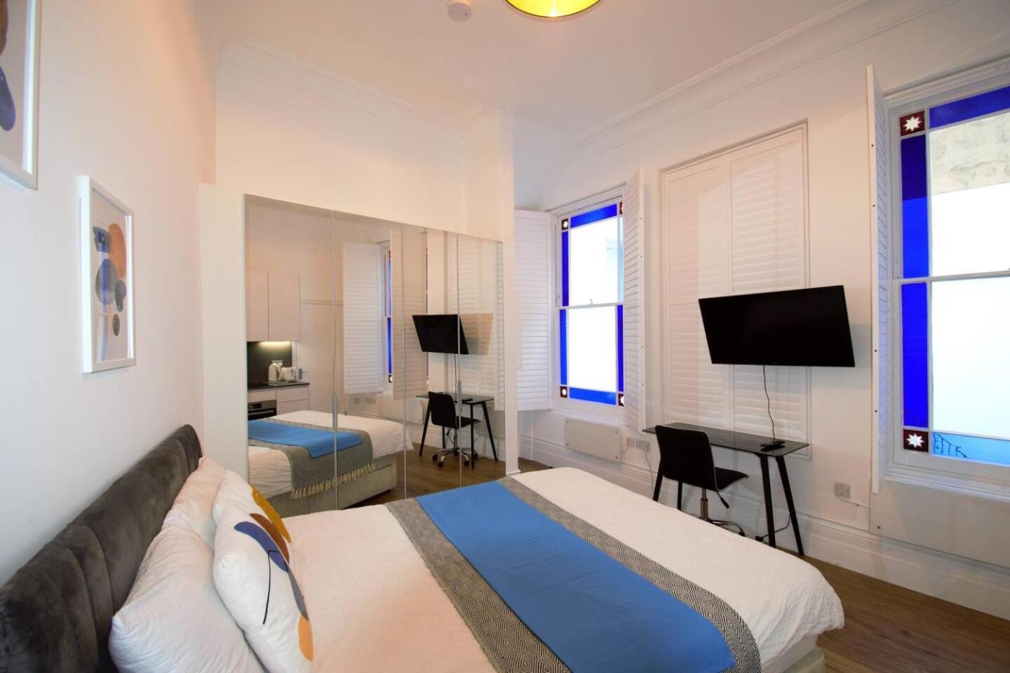 Kensington Apartment