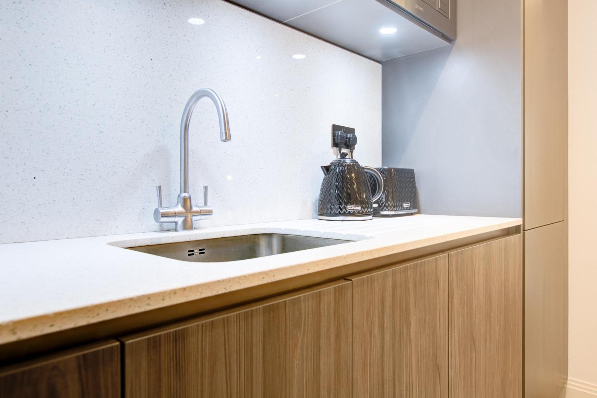 Hybrid Resi - Fulham Near Chelsea And Putney London