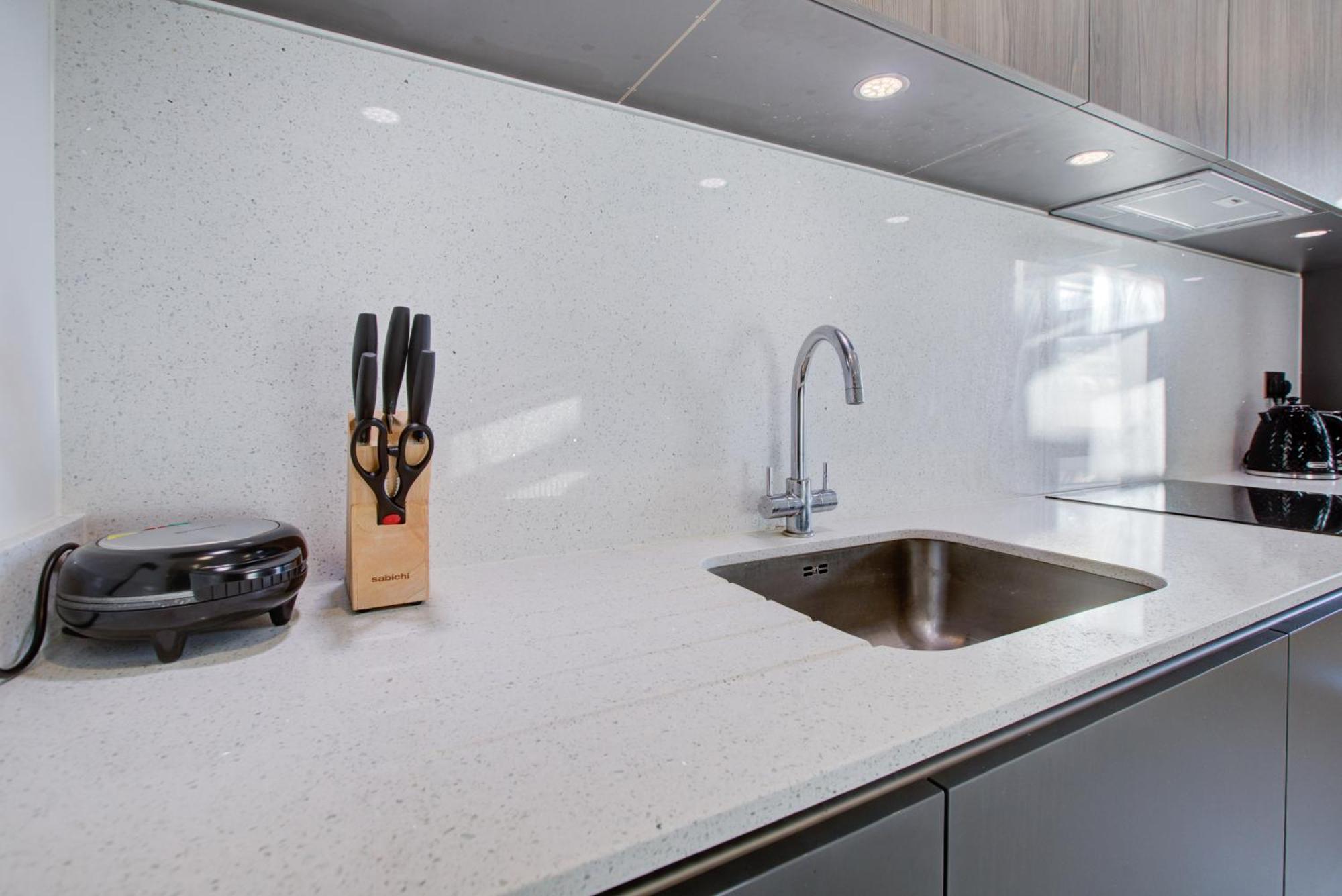 Apartment Hybrid Resi - Fulham Near Chelsea And Putney *