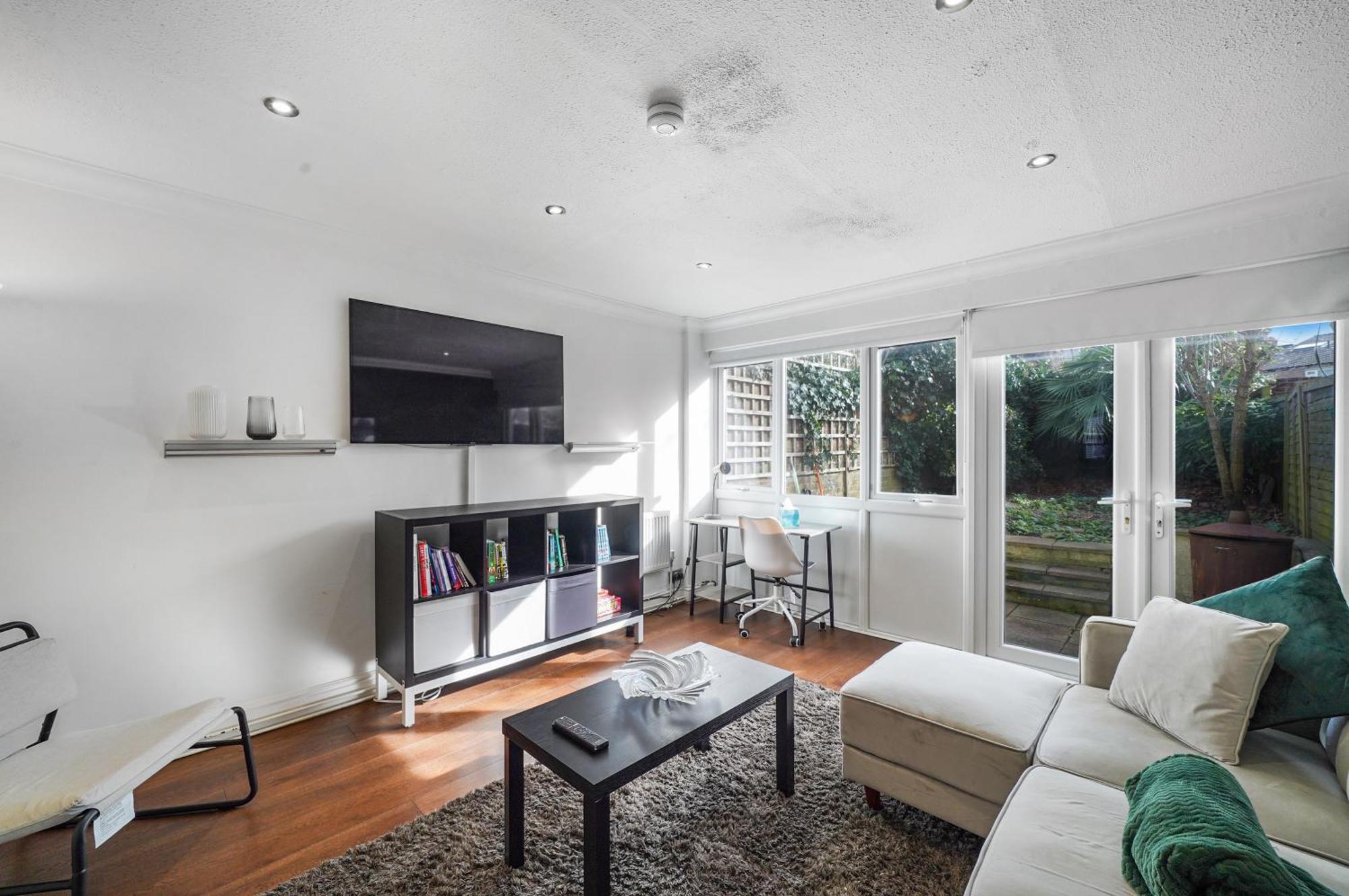 Vakantiehuis Stylish 3 Bedroom House Close To Streatham Hill Station *