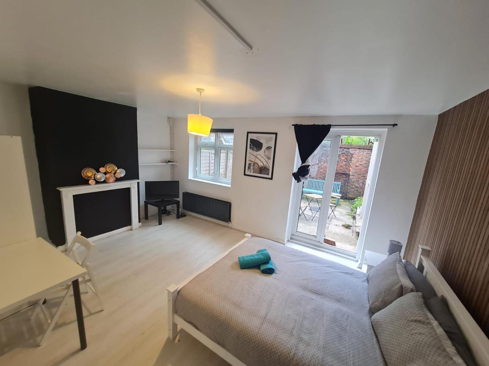 Guest house E2