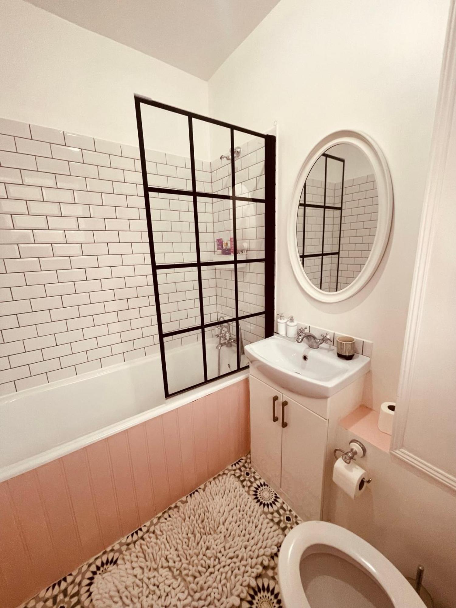 Stylish Pink Oasis In Wimbledon London