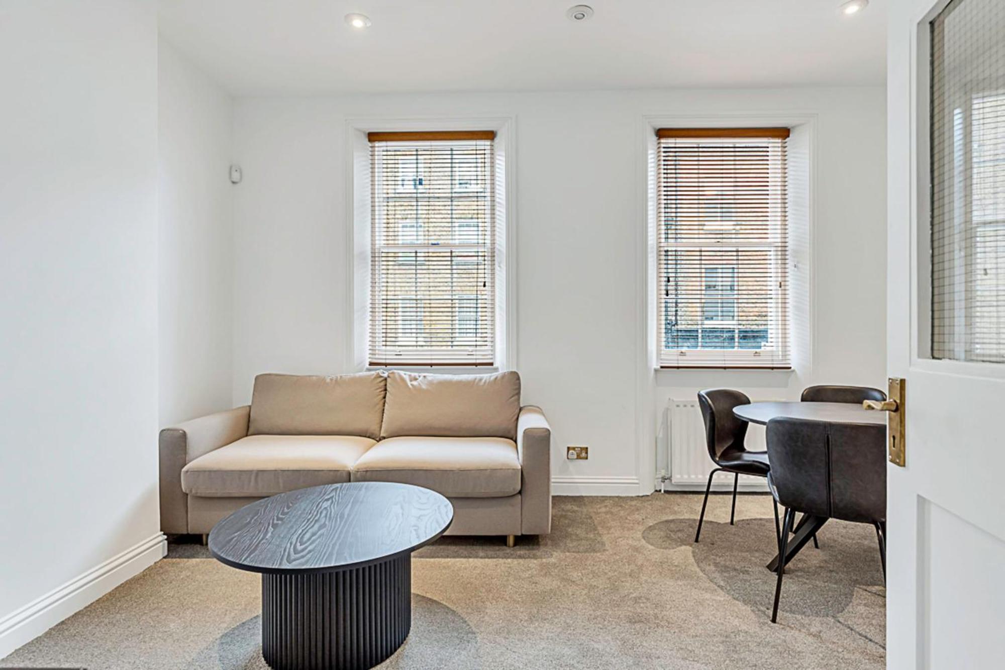 A One-bedroom Situated In * Londen