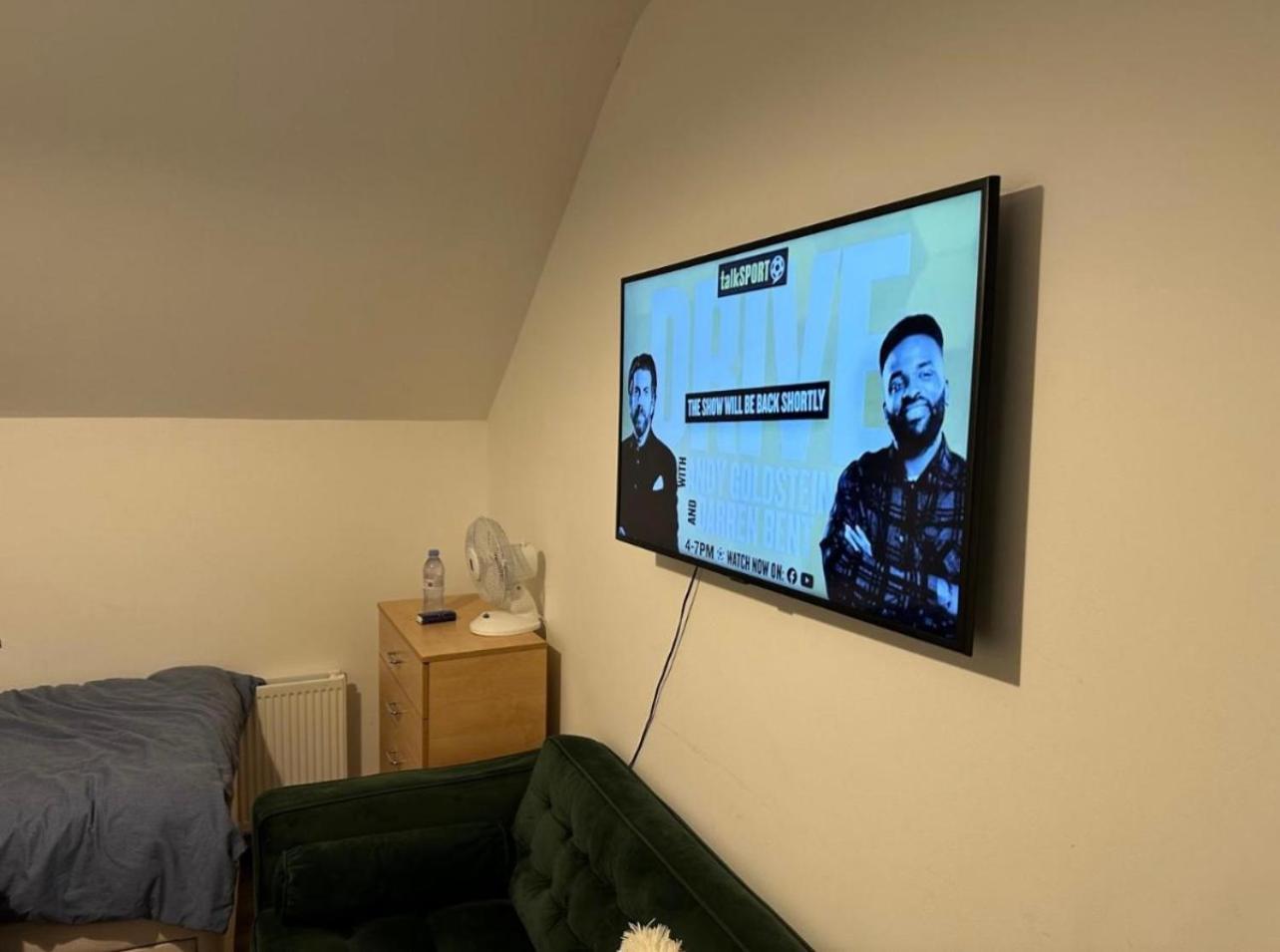 Apartment Charming 6-bed In Wembley Area *