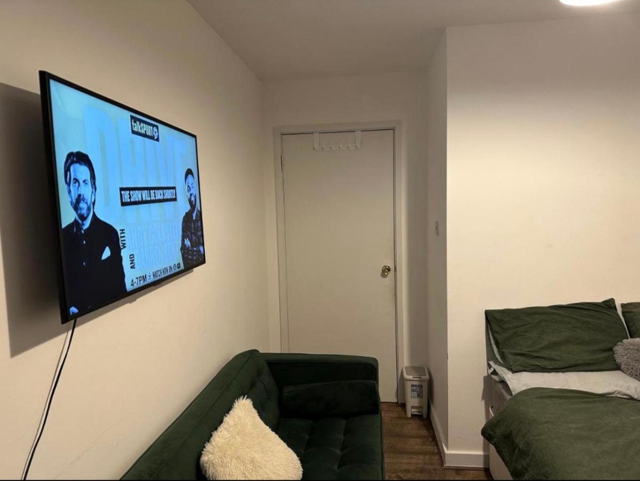 Apartment Charming 6-bed In Wembley Area *