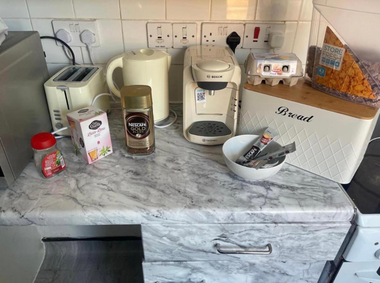 Charming 6-bed In Wembley Area * London