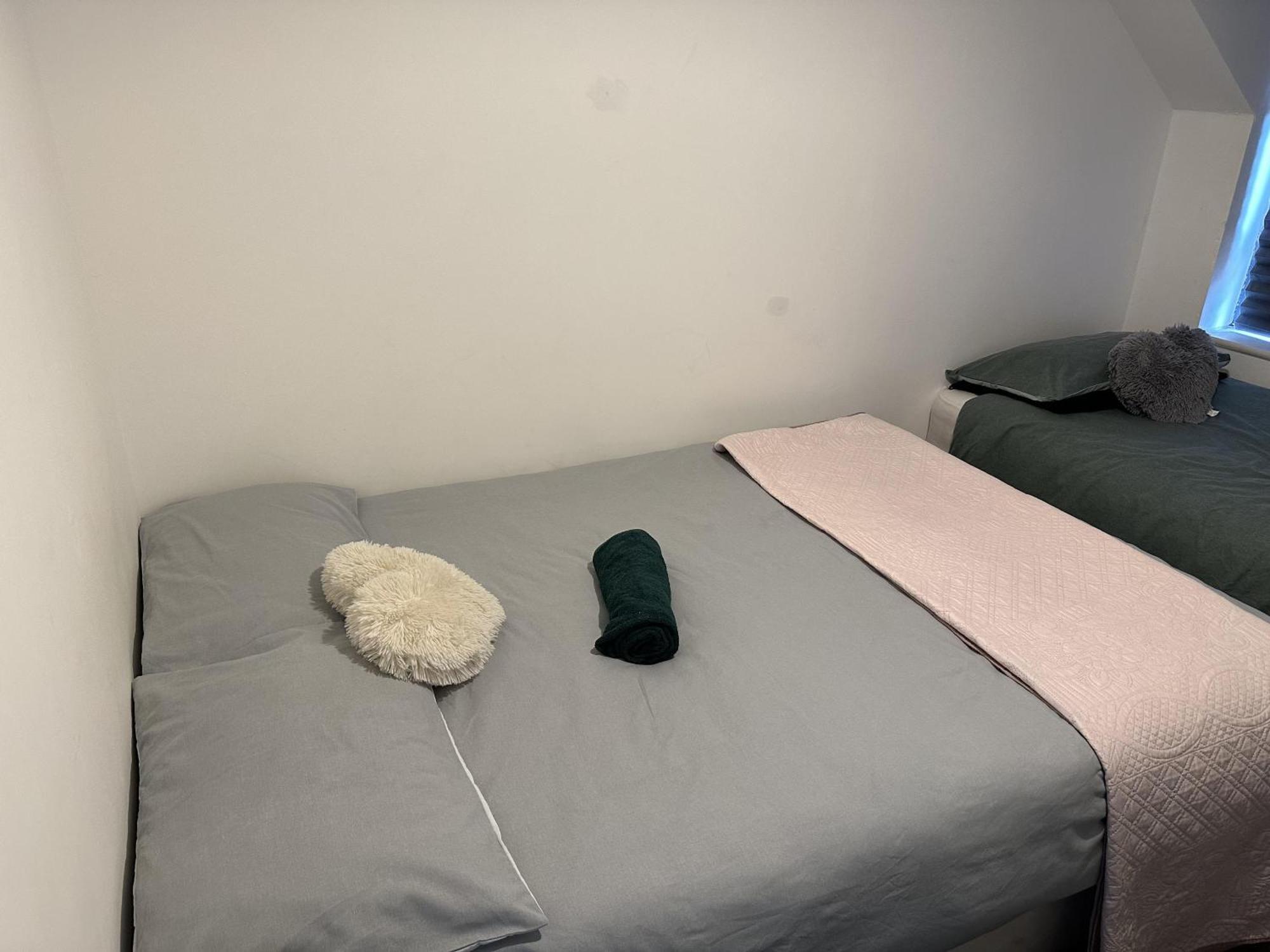 Apartment Charming 6-bed In Wembley Area *