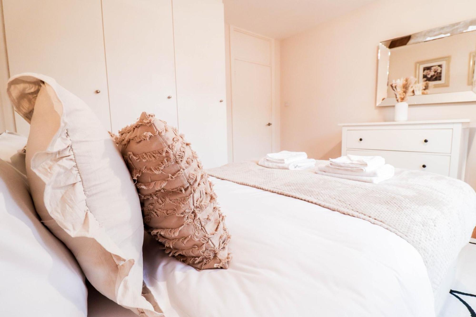 Gorgeous 2-bedroom Apartment *