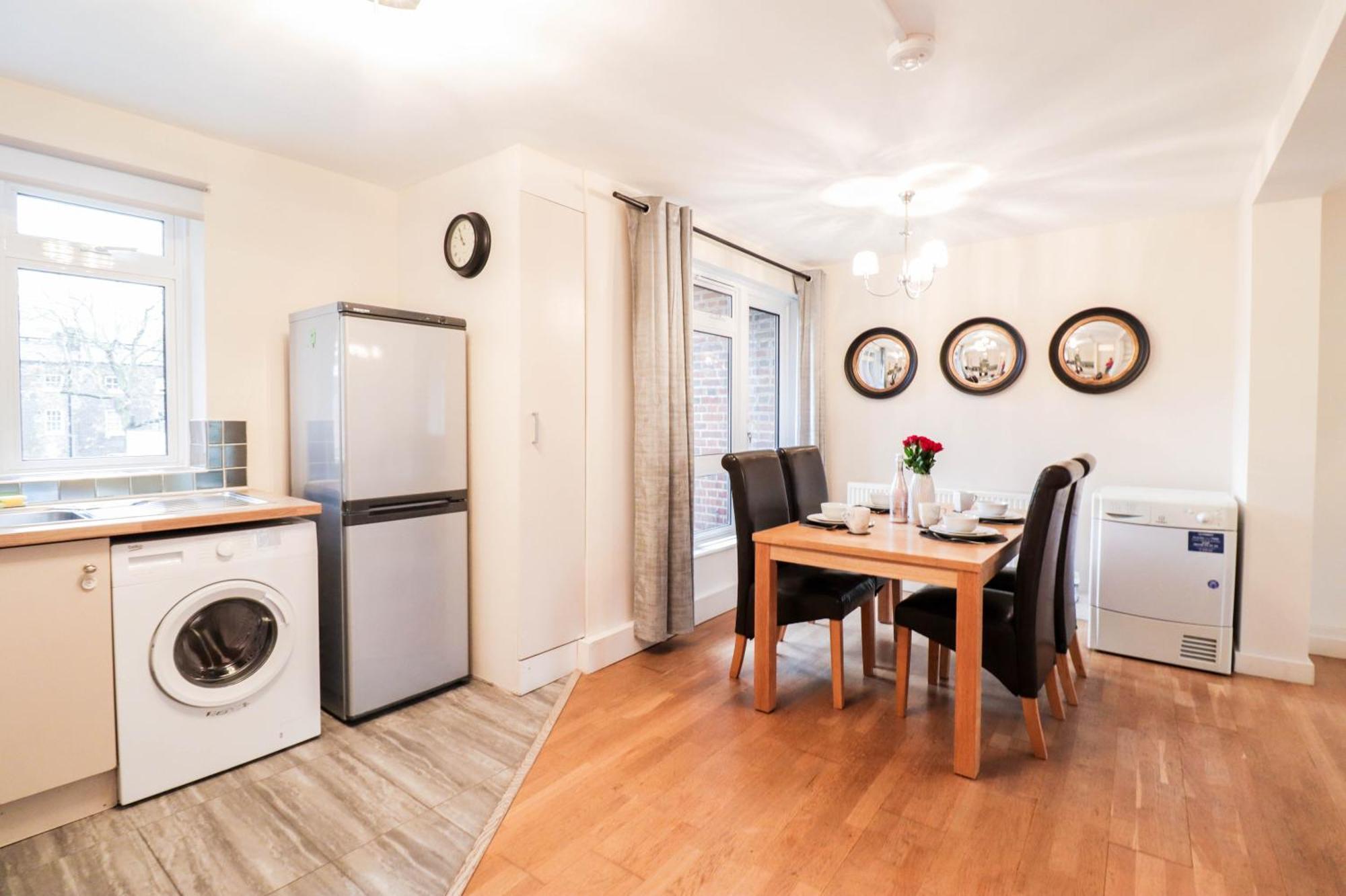 Apartment Gorgeous 2-bedroom London