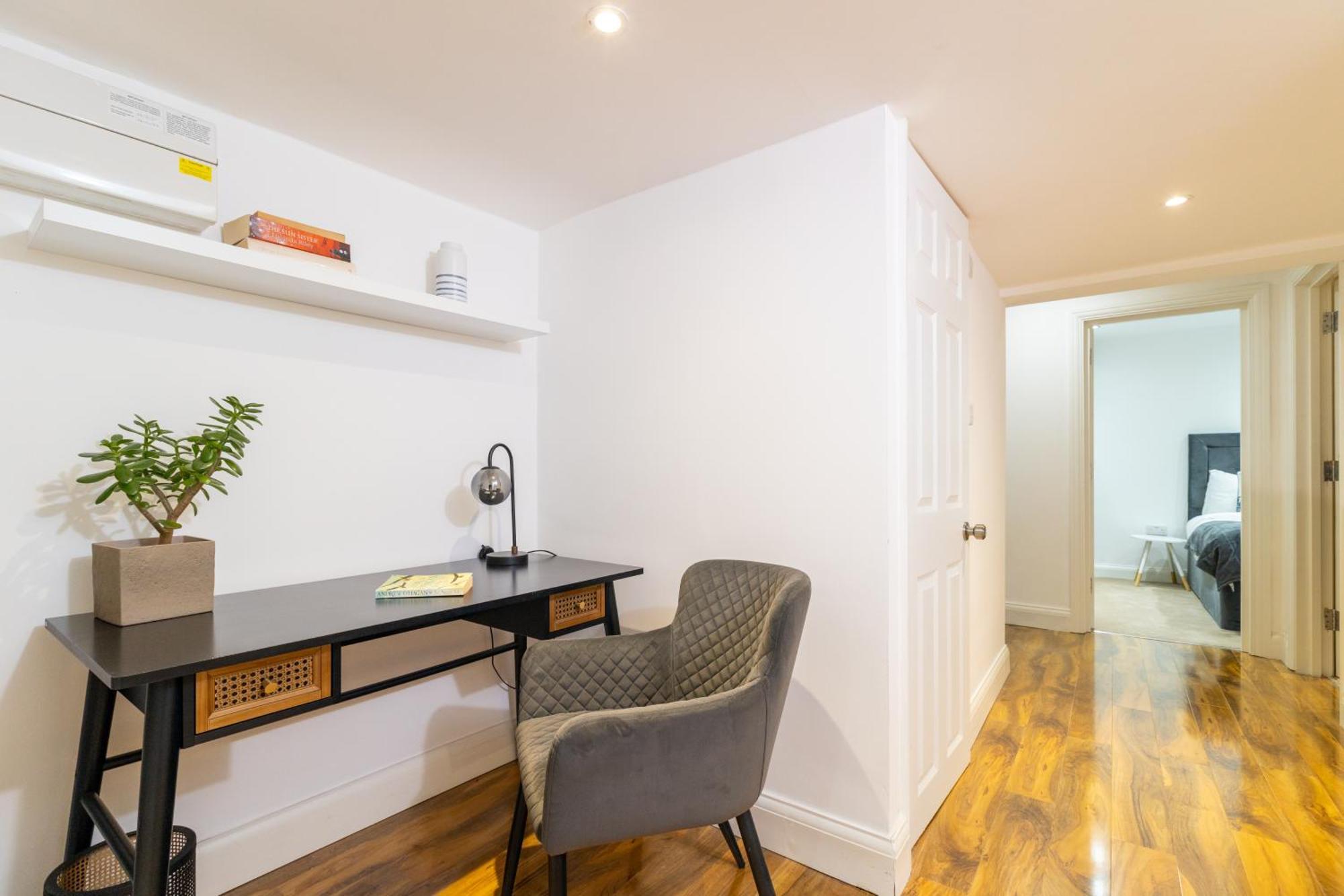 Chic 2-bedroom Retreat In The Heart Of Westminster Apartment *