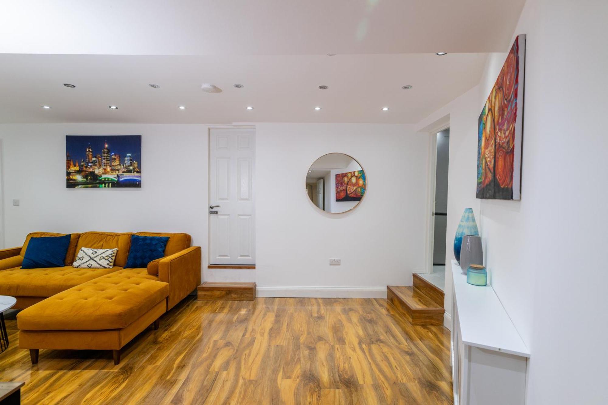 Apartment Chic 2-bedroom Retreat In The Heart Of Westminster *
