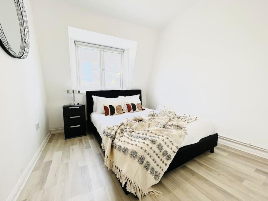 2 Bed Apartment- Finsbury Park Station C
