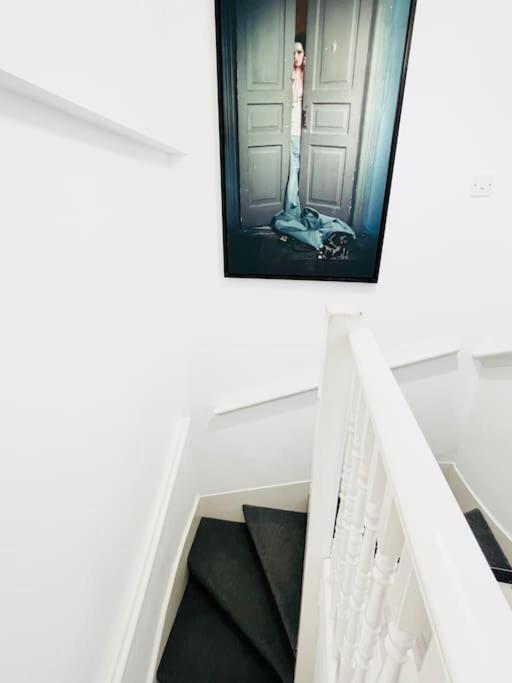 2 Bed Apartment- Finsbury Park Station C *