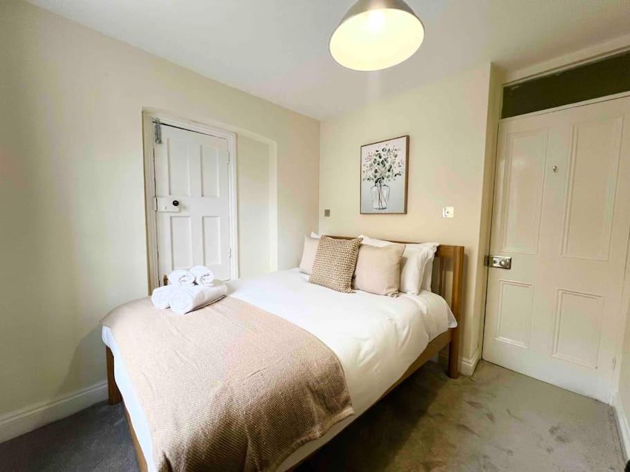 4 Bed Apartment- Archway Station Appartement