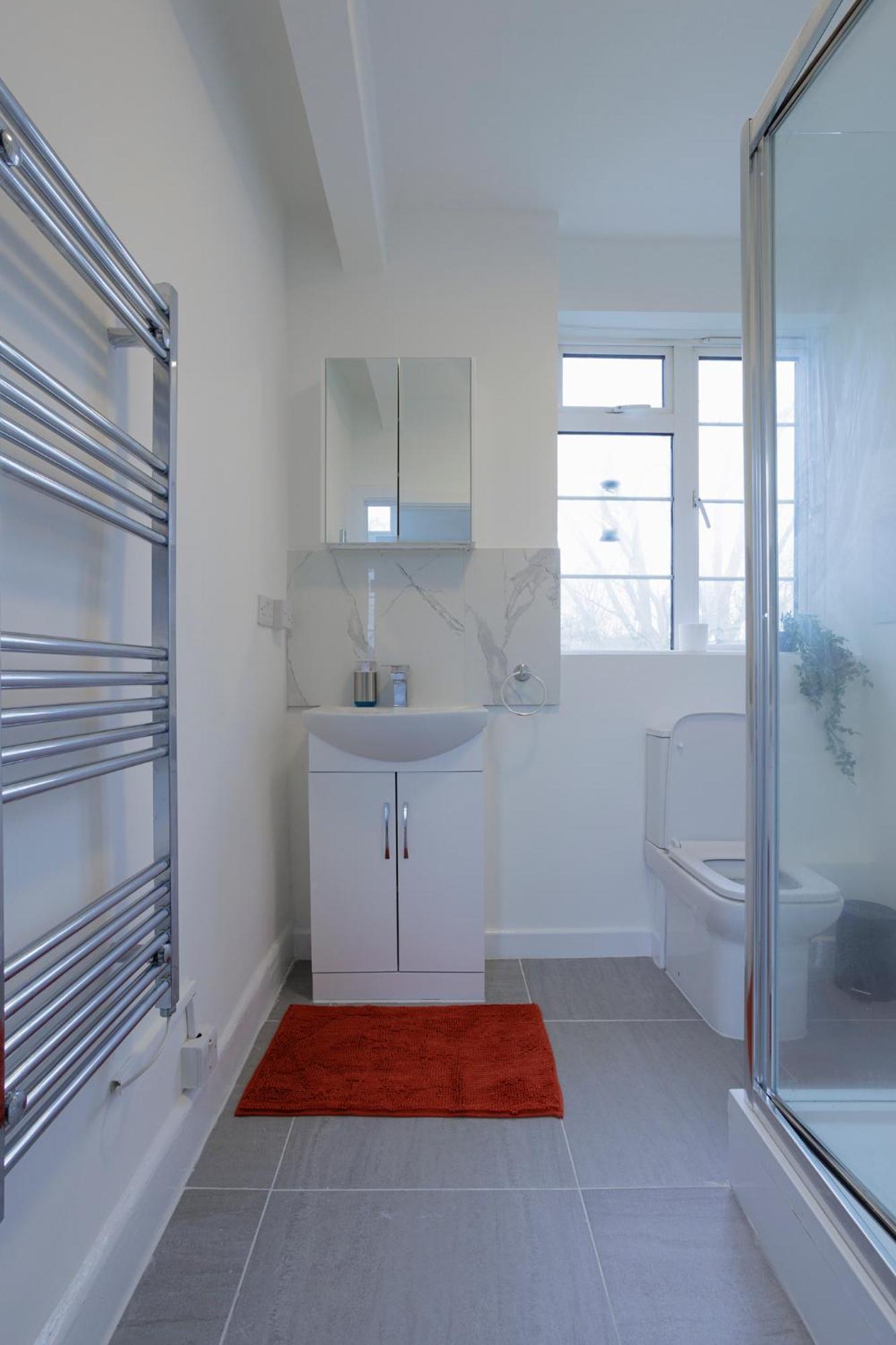 2 Bedroom By Arhouse Short Lets & Serviced Highbury With Free Wifi