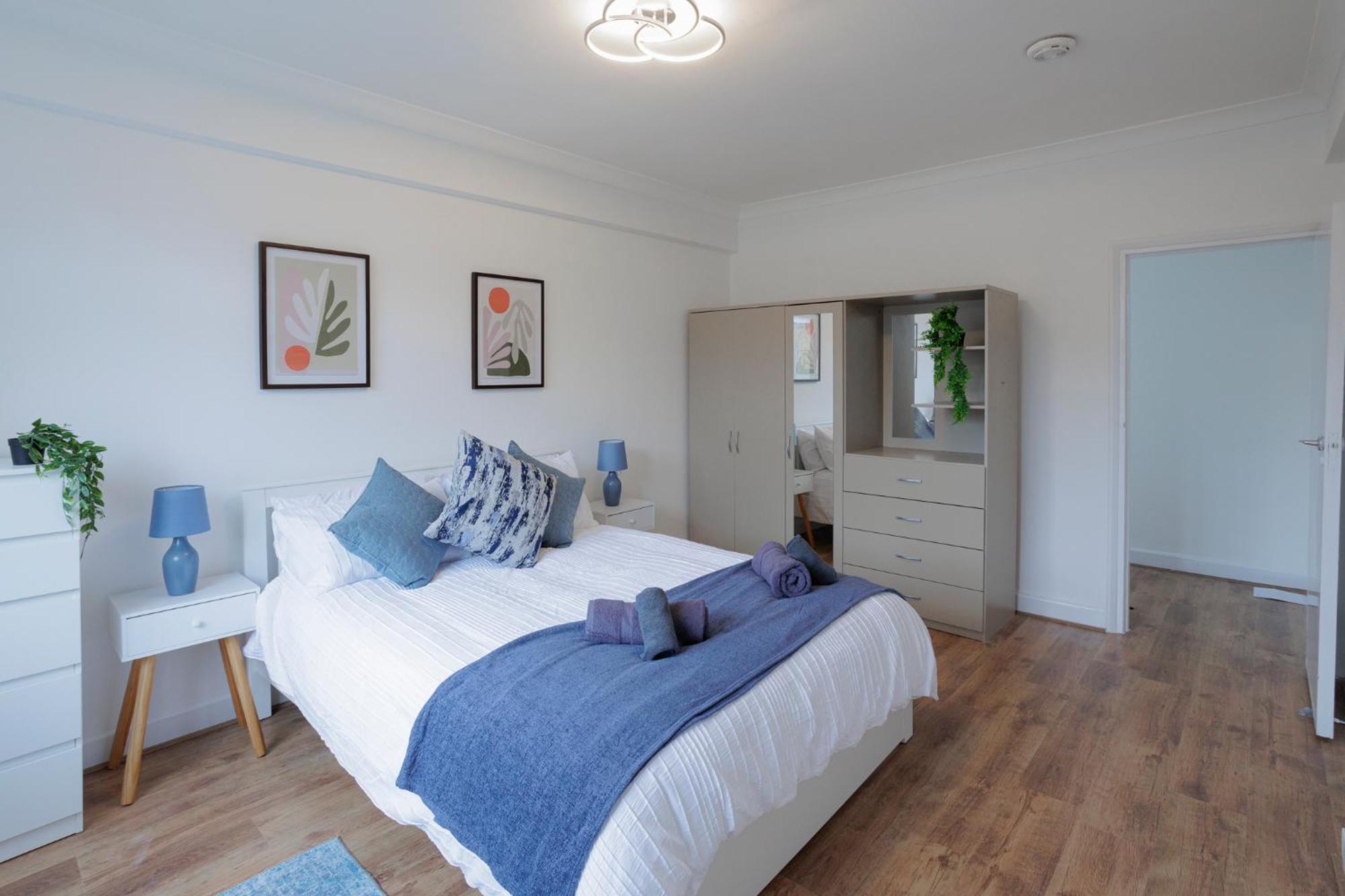 2 Bedroom By Arhouse Short Lets & Serviced Highbury With Free Wifi * London
