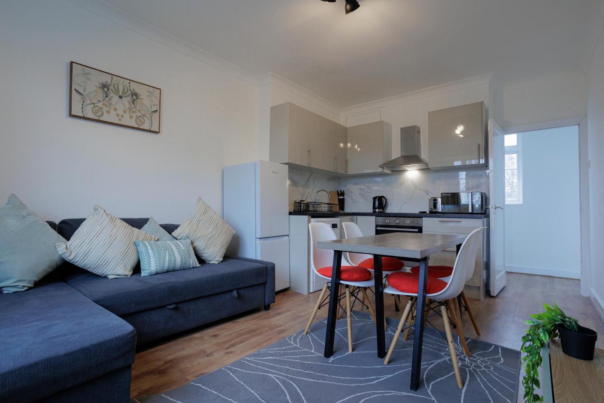 2 Bedroom By Arhouse Short Lets & Serviced Highbury With Free Wifi London