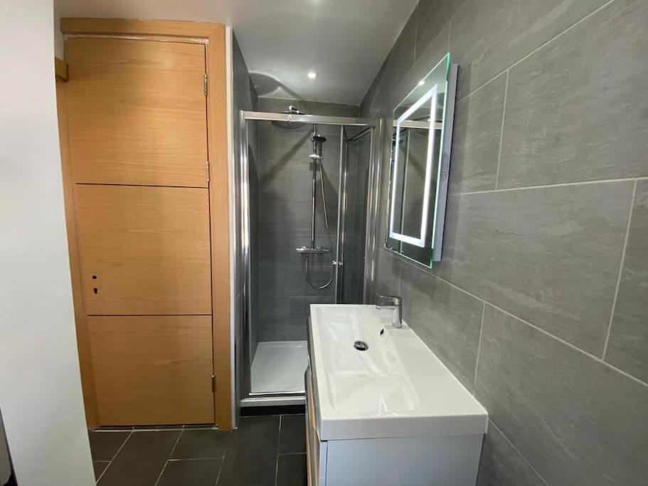 Appartement New! Brand New Beautiful Modern Londen