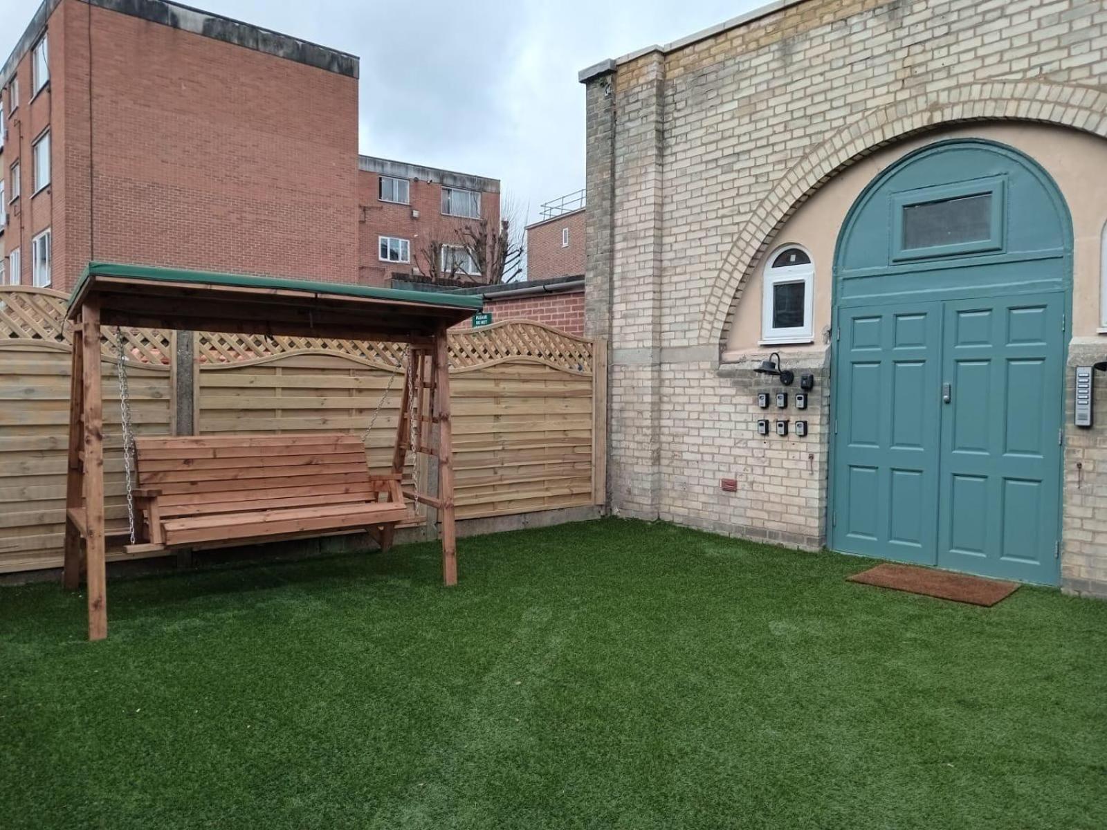 Cozy En-suite Loft In Trendy Local Londen