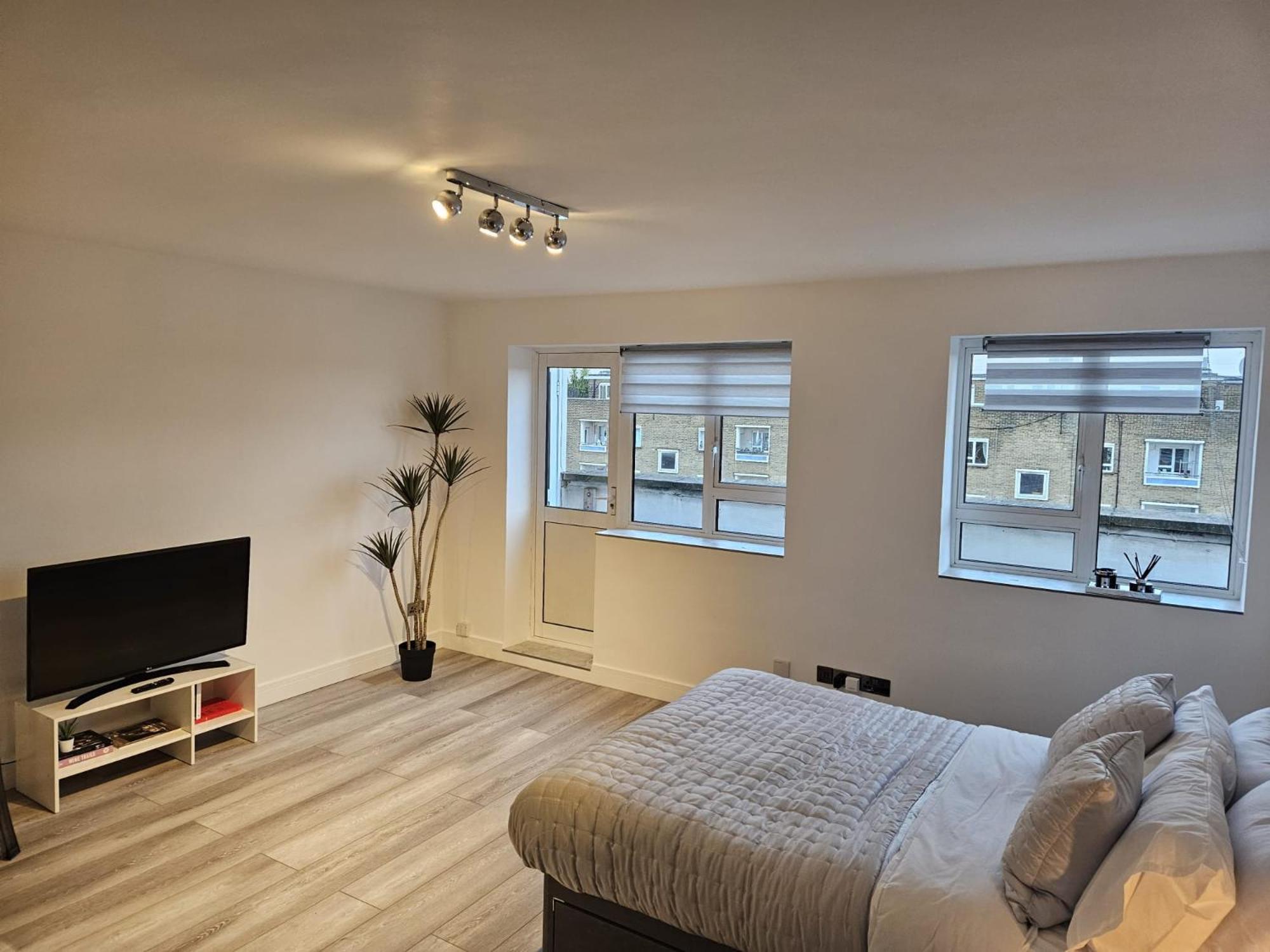 Penthouse By Regent's Park/euston Apartment