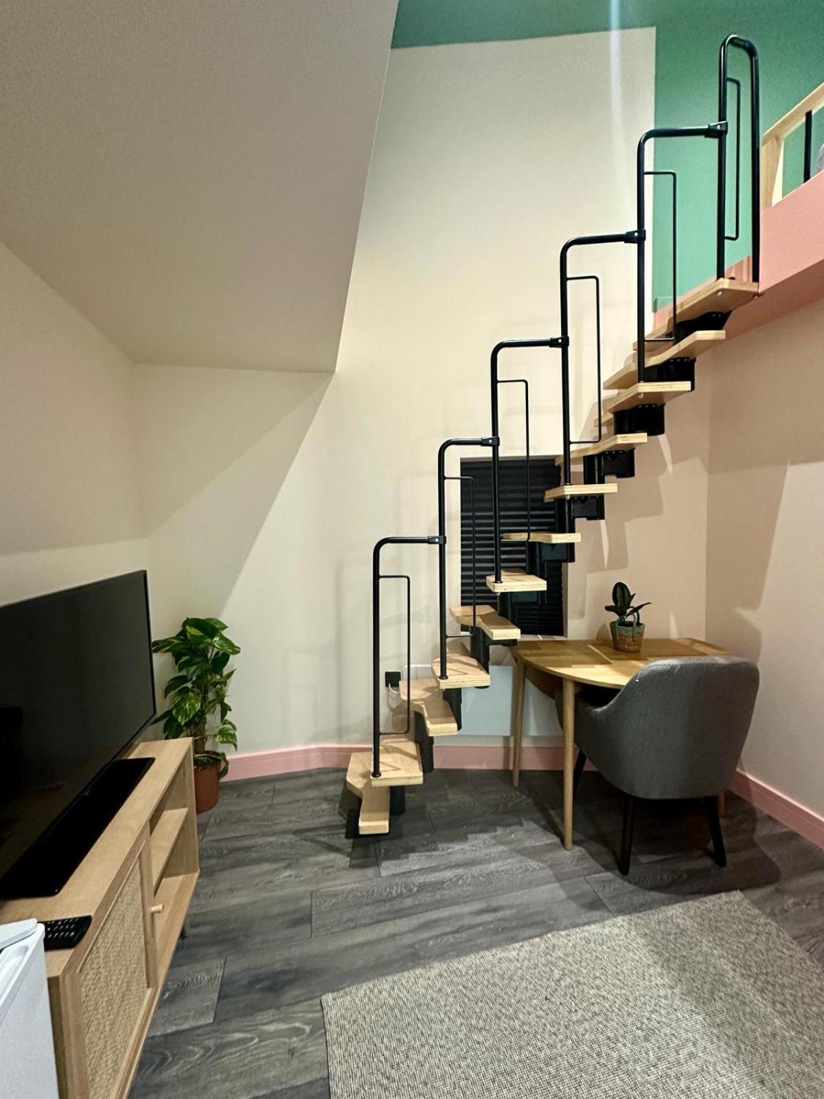 Gasthuis Cozy En-suite Loft In Trendy Local Londen