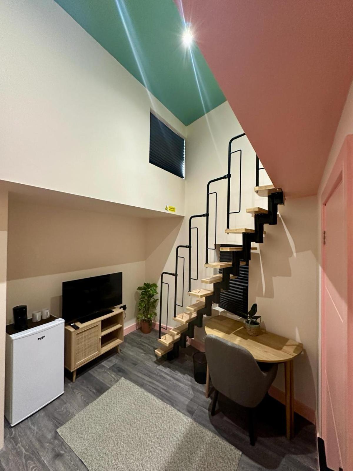 Cozy En-suite Loft In Trendy Local * Londen