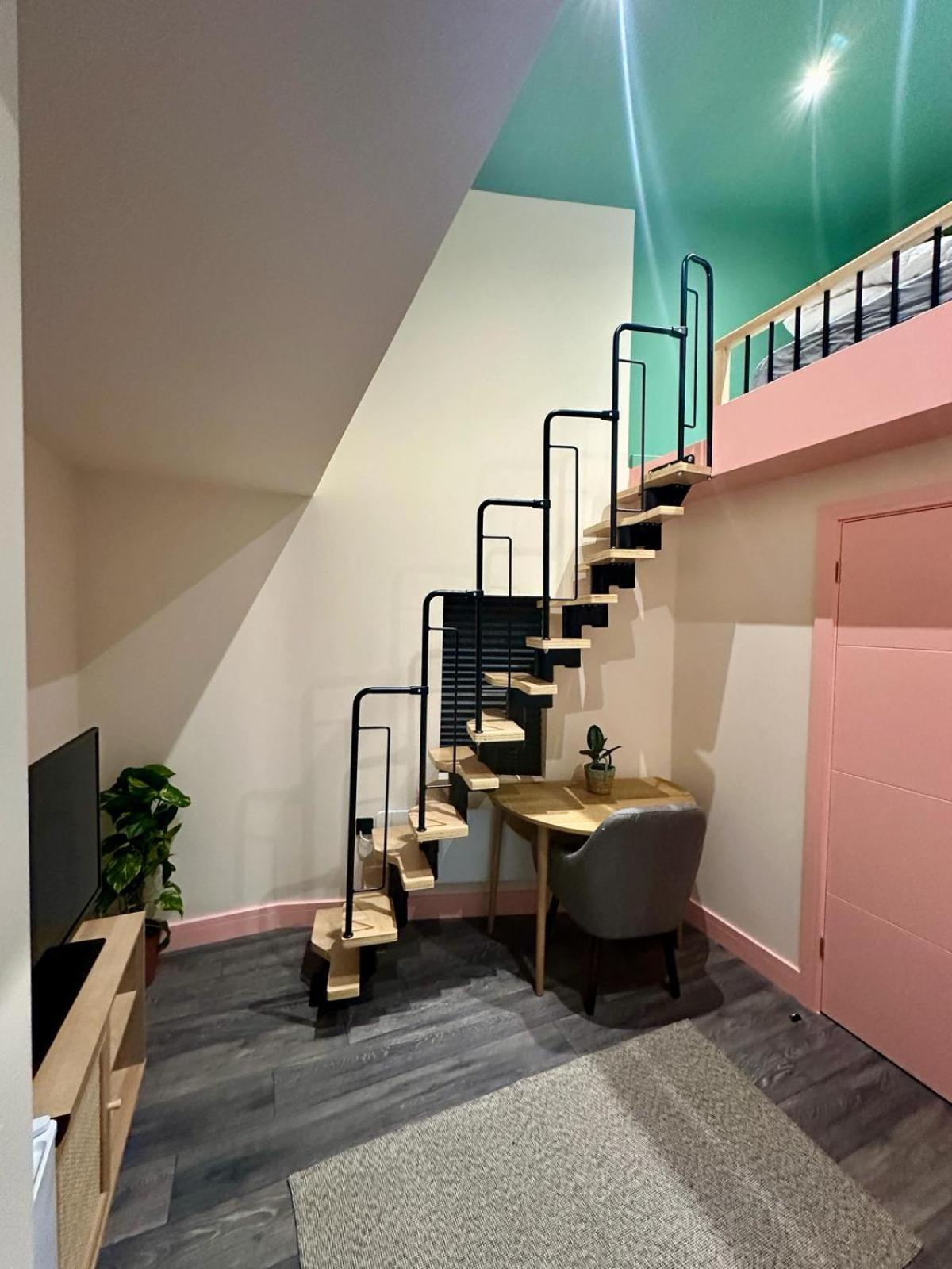 Cozy En-suite Loft In Trendy Local Gasthuis *