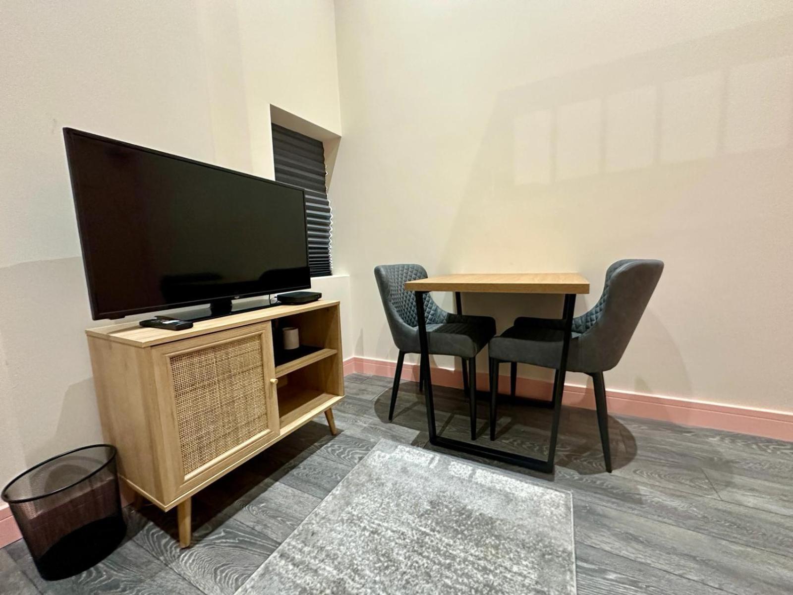 Cozy En-suite Loft In Trendy Local Gasthuis *