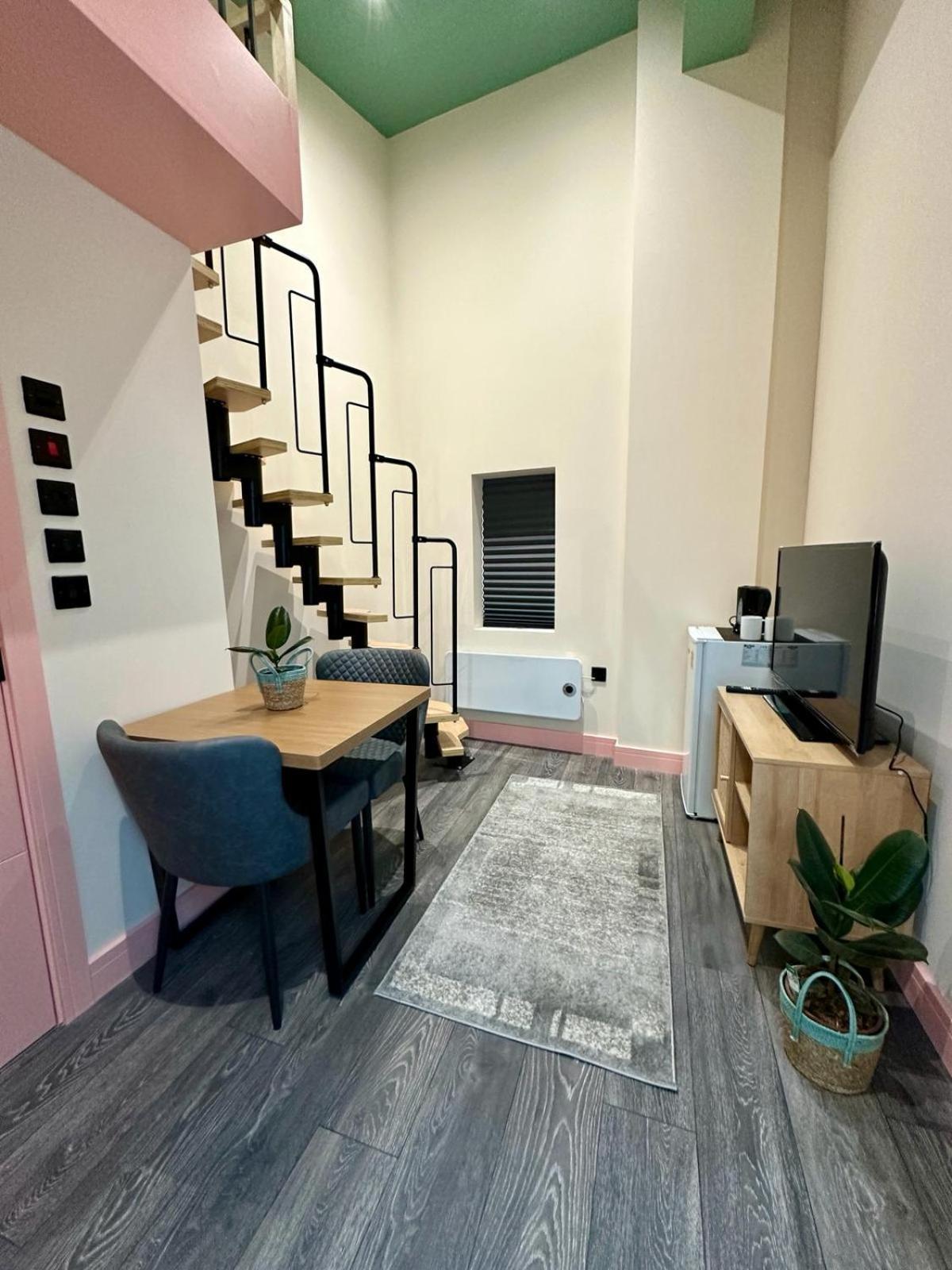 Cozy En-suite Loft In Trendy Local Gasthuis *