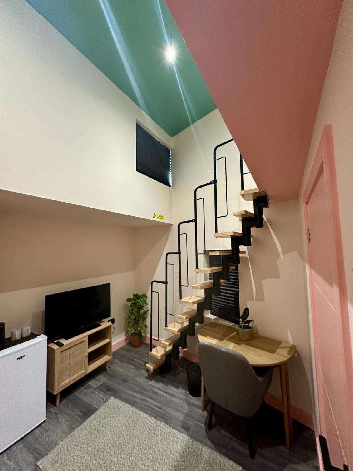 Cozy En-suite Loft In Trendy Local Gasthuis *