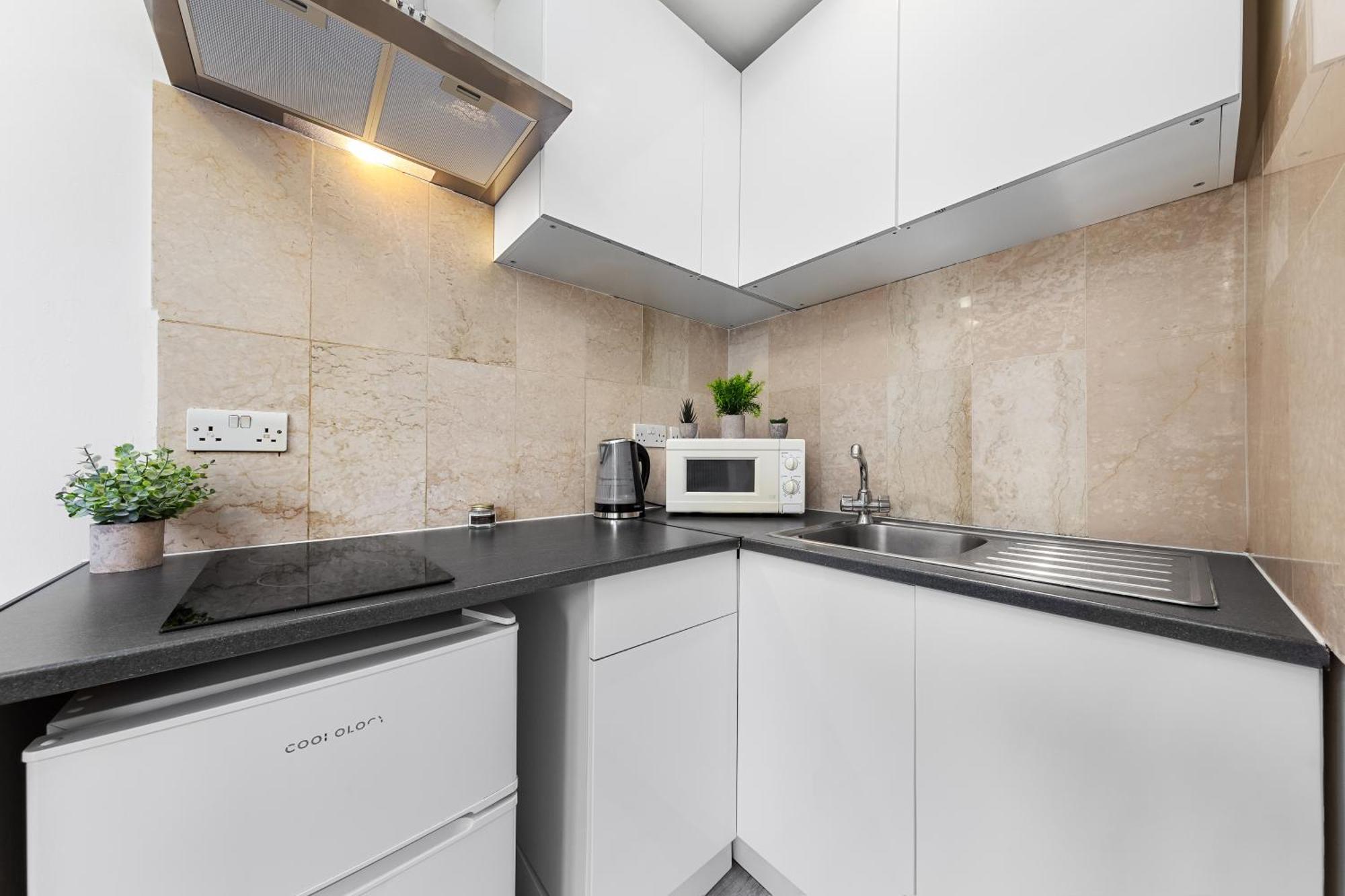 Bays Apartment London