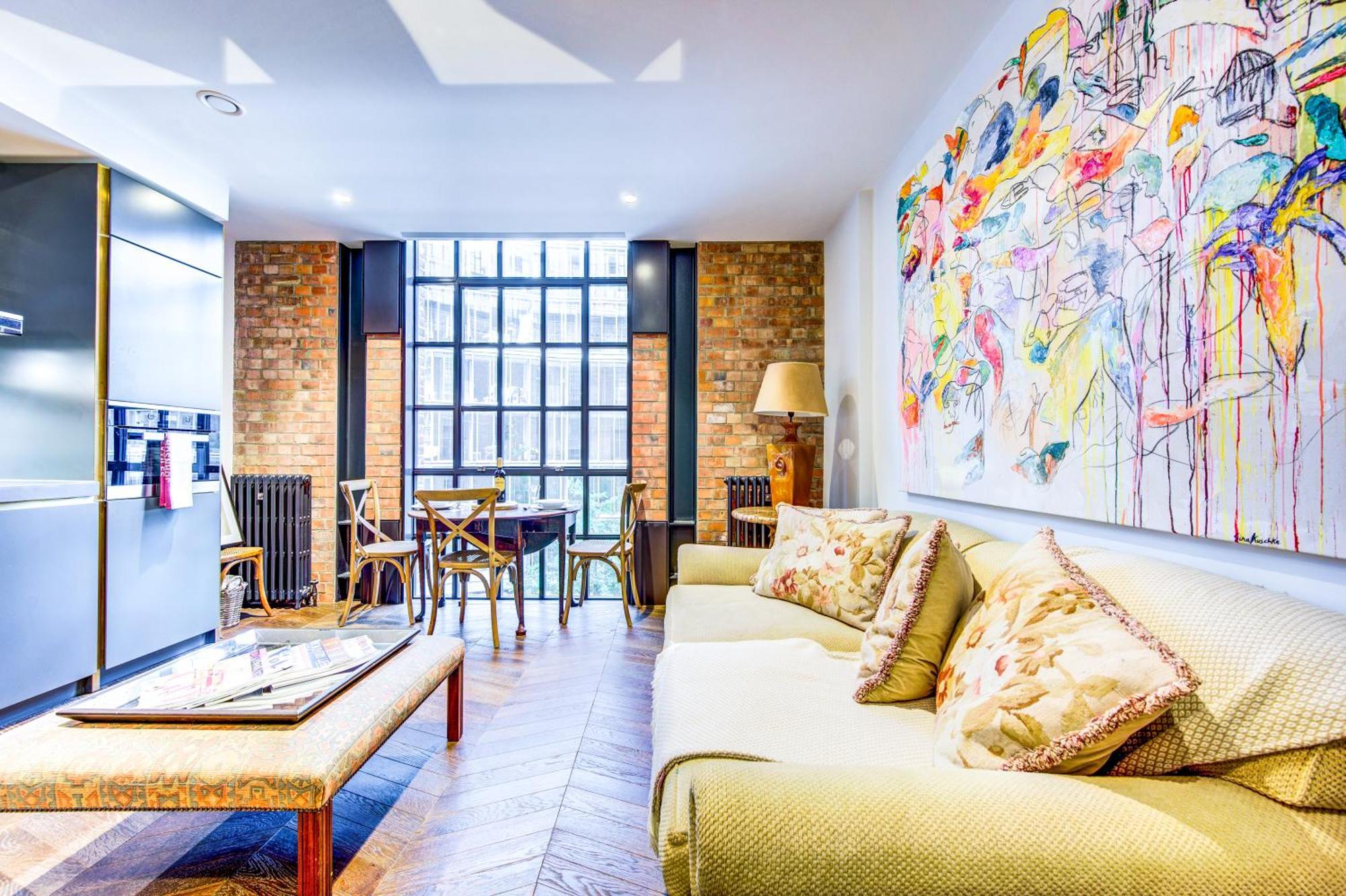53 Degrees London: Pristine Long-term Apartment London