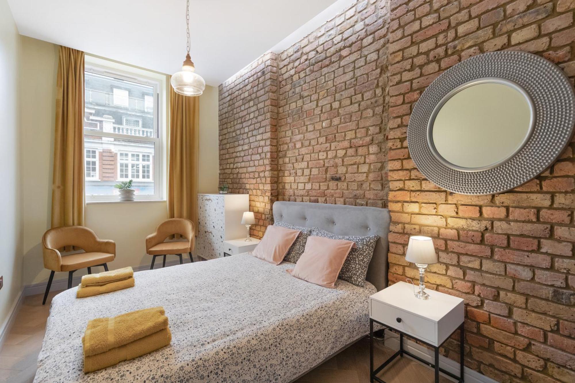 Apartment Cozy Retreat Near Downtown With Parking London