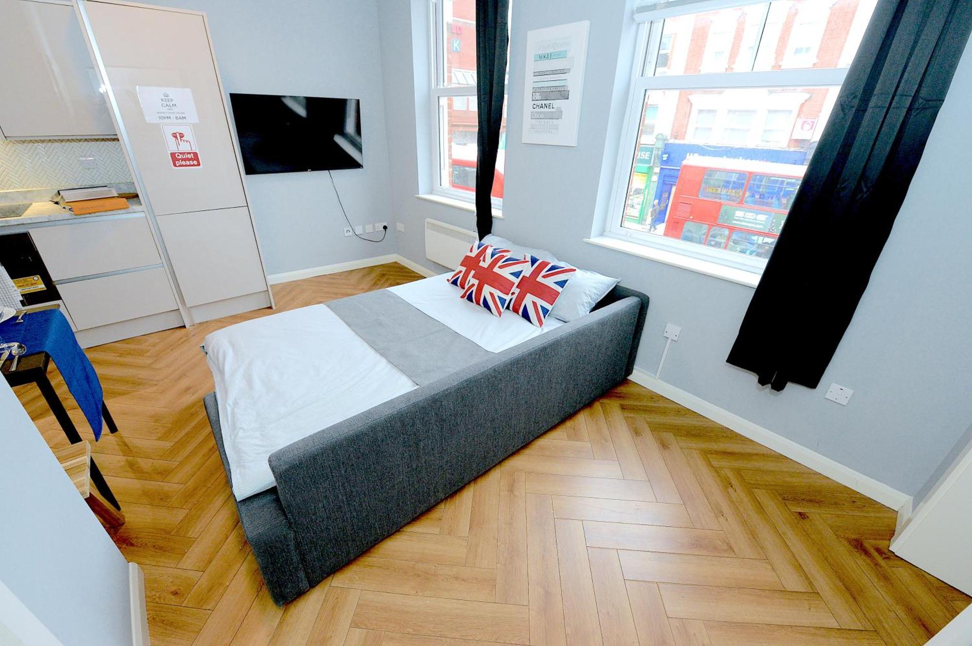Apartamento 1 Bedroom Flat In Wood Piccadilly Line *