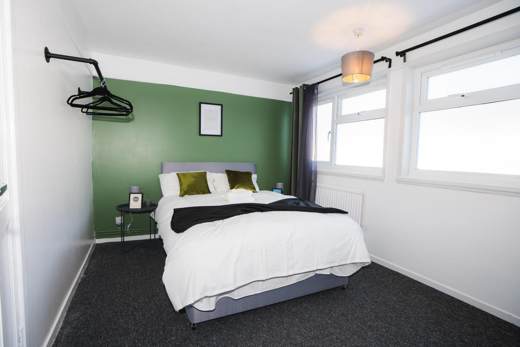 1 Bed Flat Tottenham Hale N17 * London