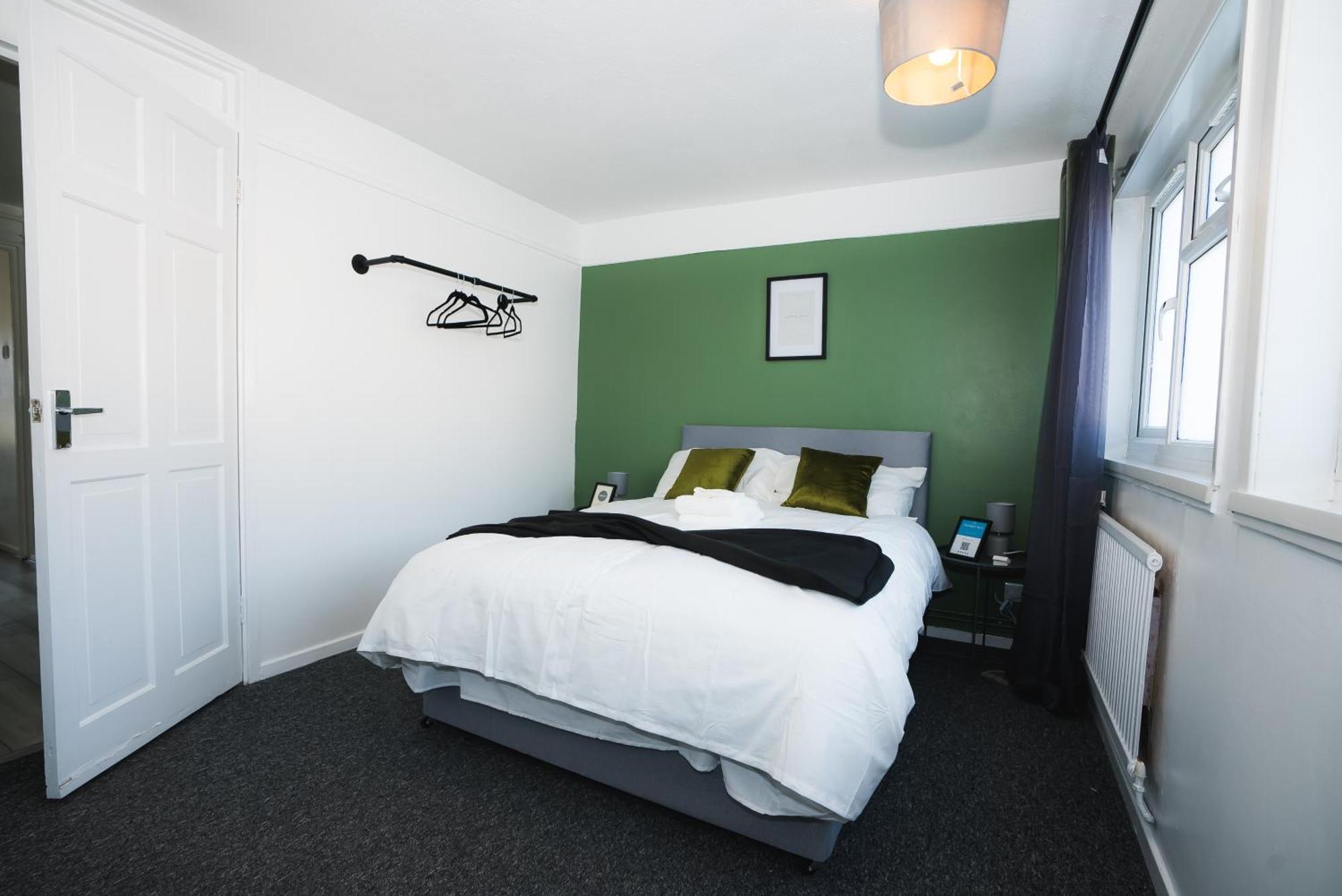 1 Bed Flat Tottenham Hale N17 Apartment *