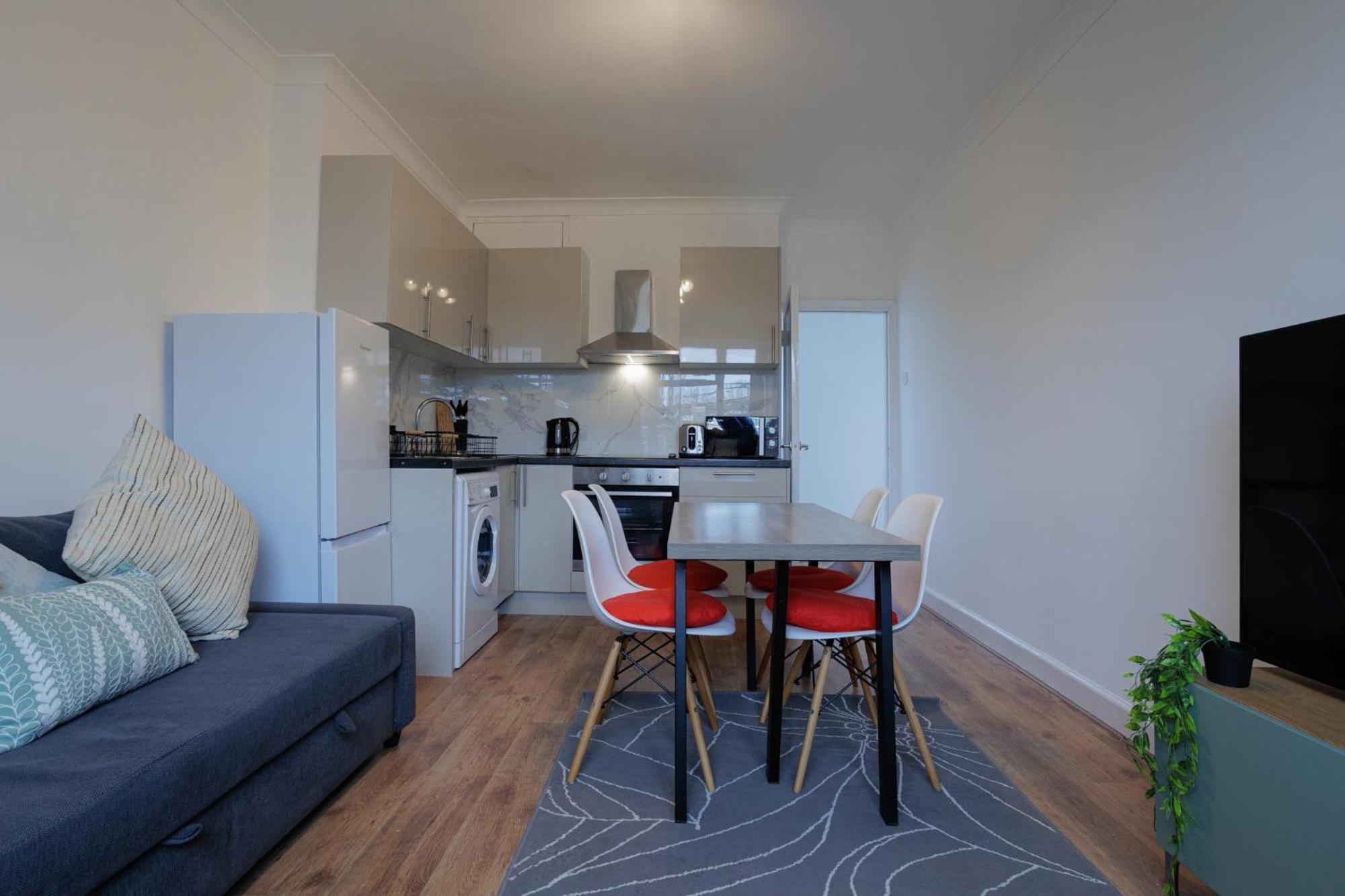 Apartment 2 Bedroom By Arhouse Short Lets & Serviced Highbury With Free Wifi