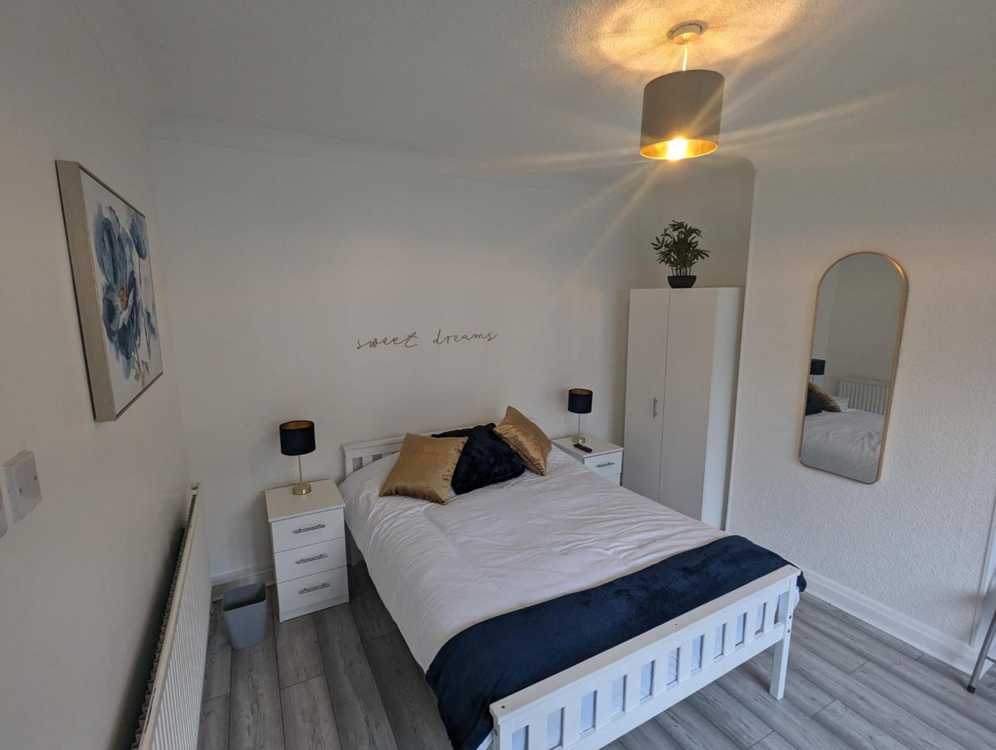 The Manor In Wembley Guest house *
