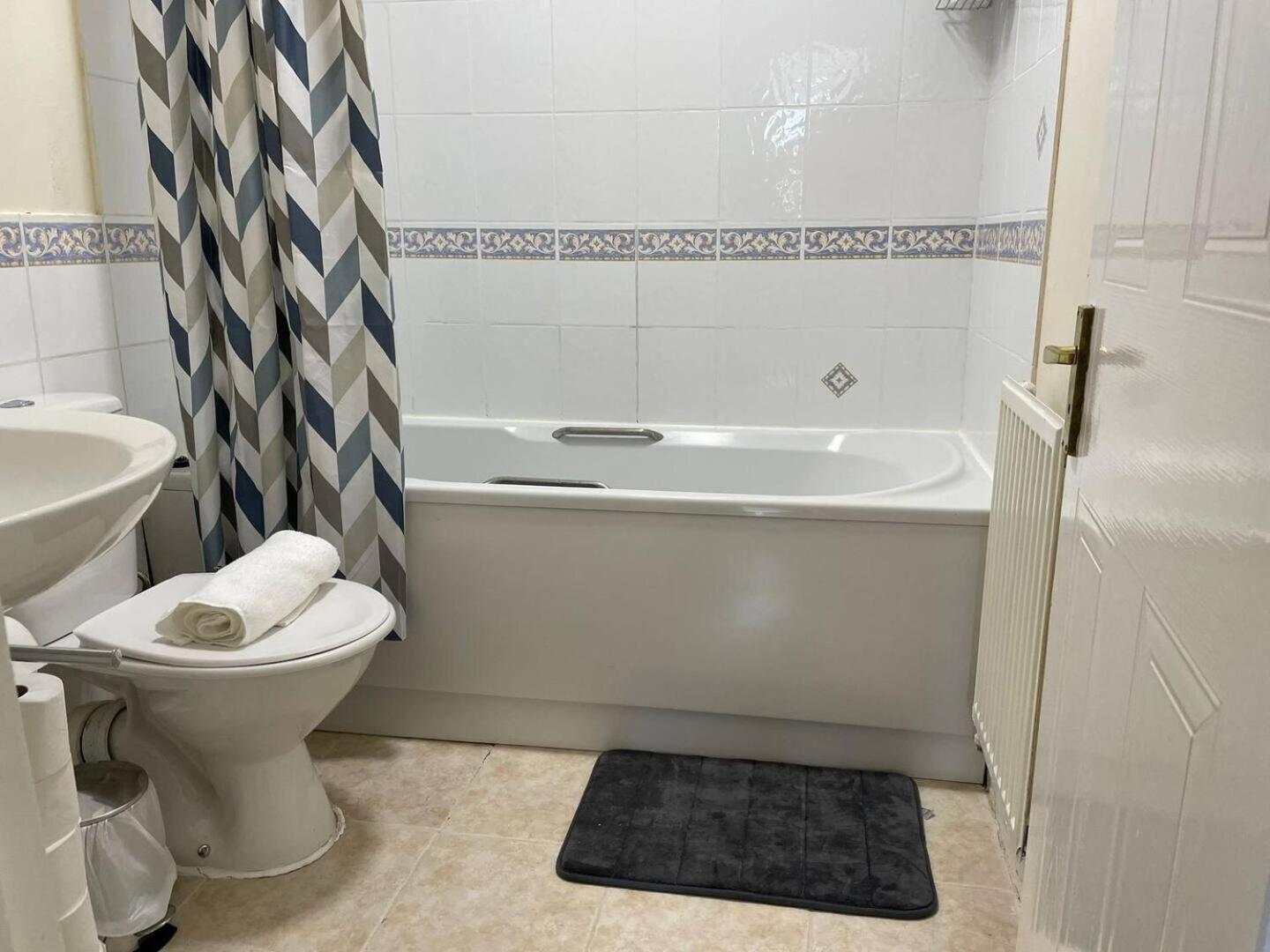 Apartment 4min Walk Uni Of East 1br London