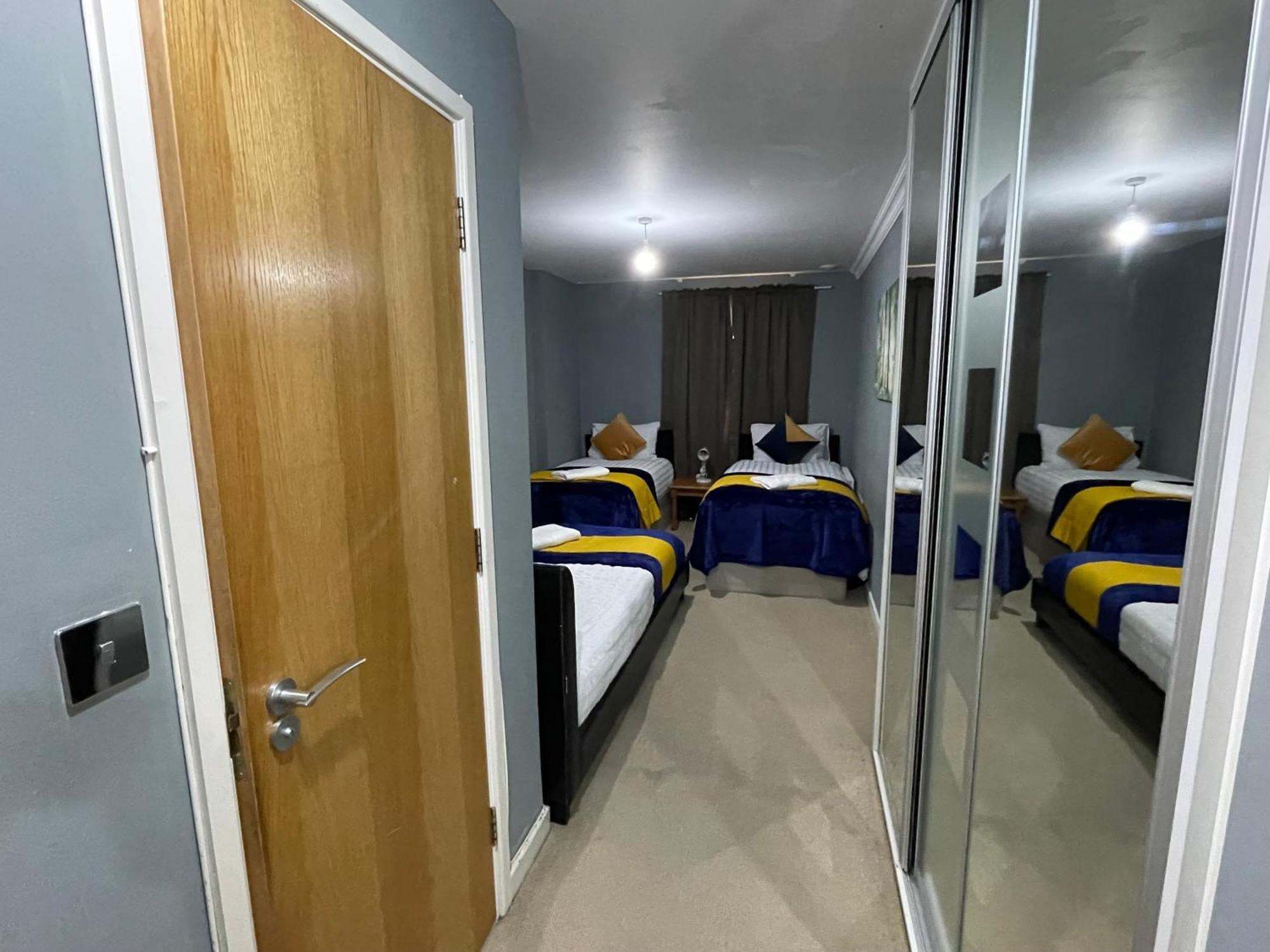 Contractors And Relocation Multiple * London
